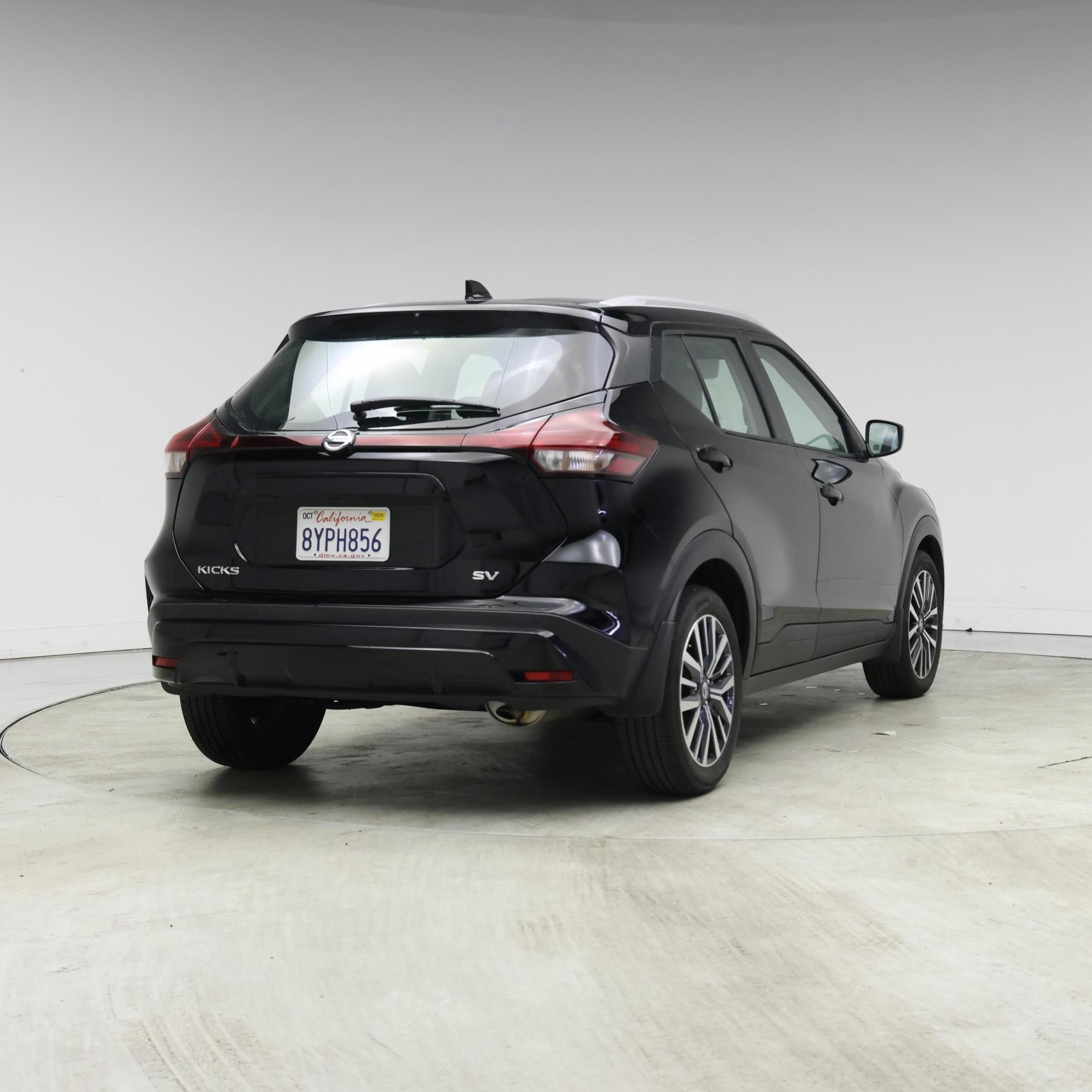 Thumbnail: 2021 Nissan Kicks - 8