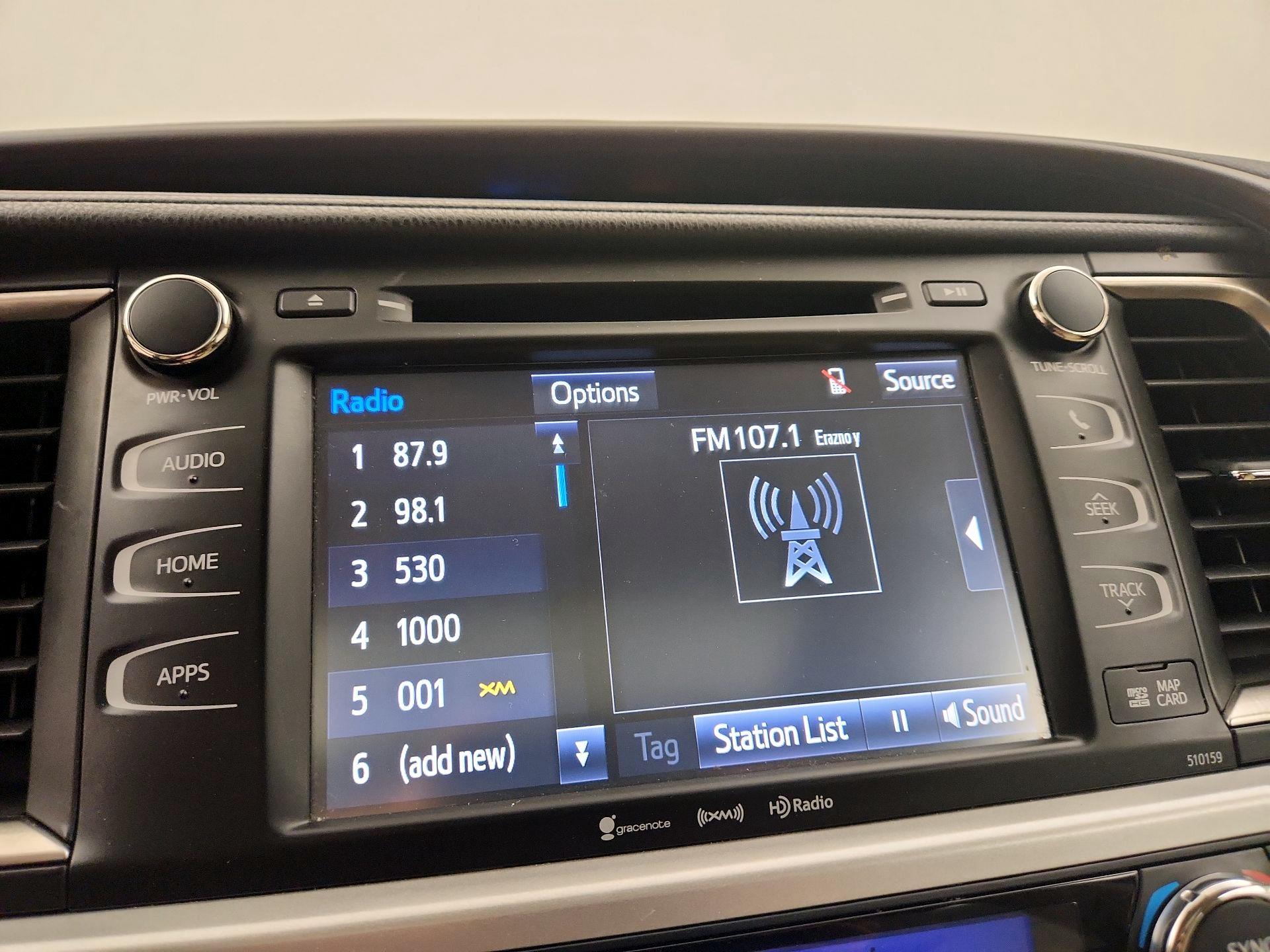Thumbnail: 2016 Toyota Highlander - 16