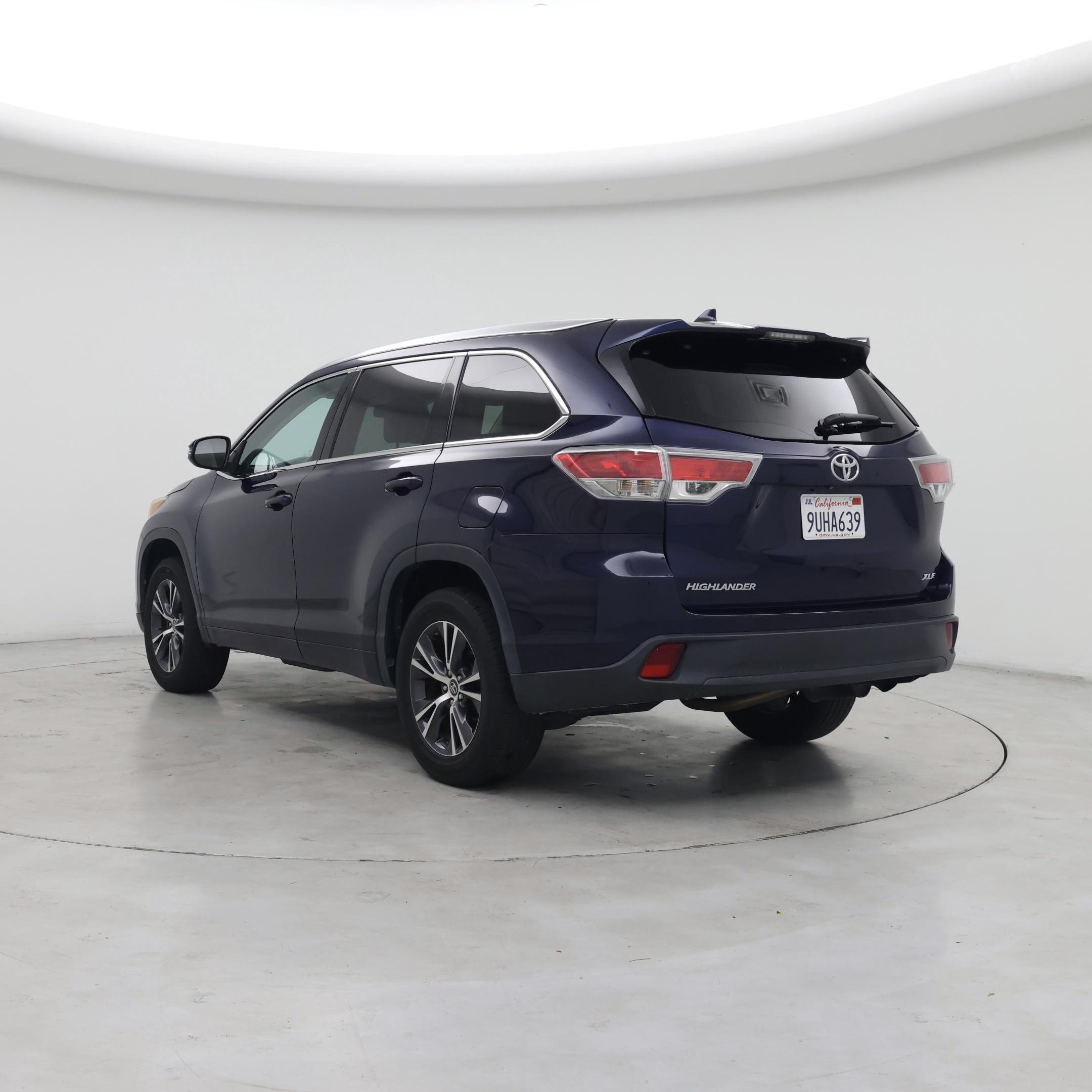 Thumbnail: 2016 Toyota Highlander - 2