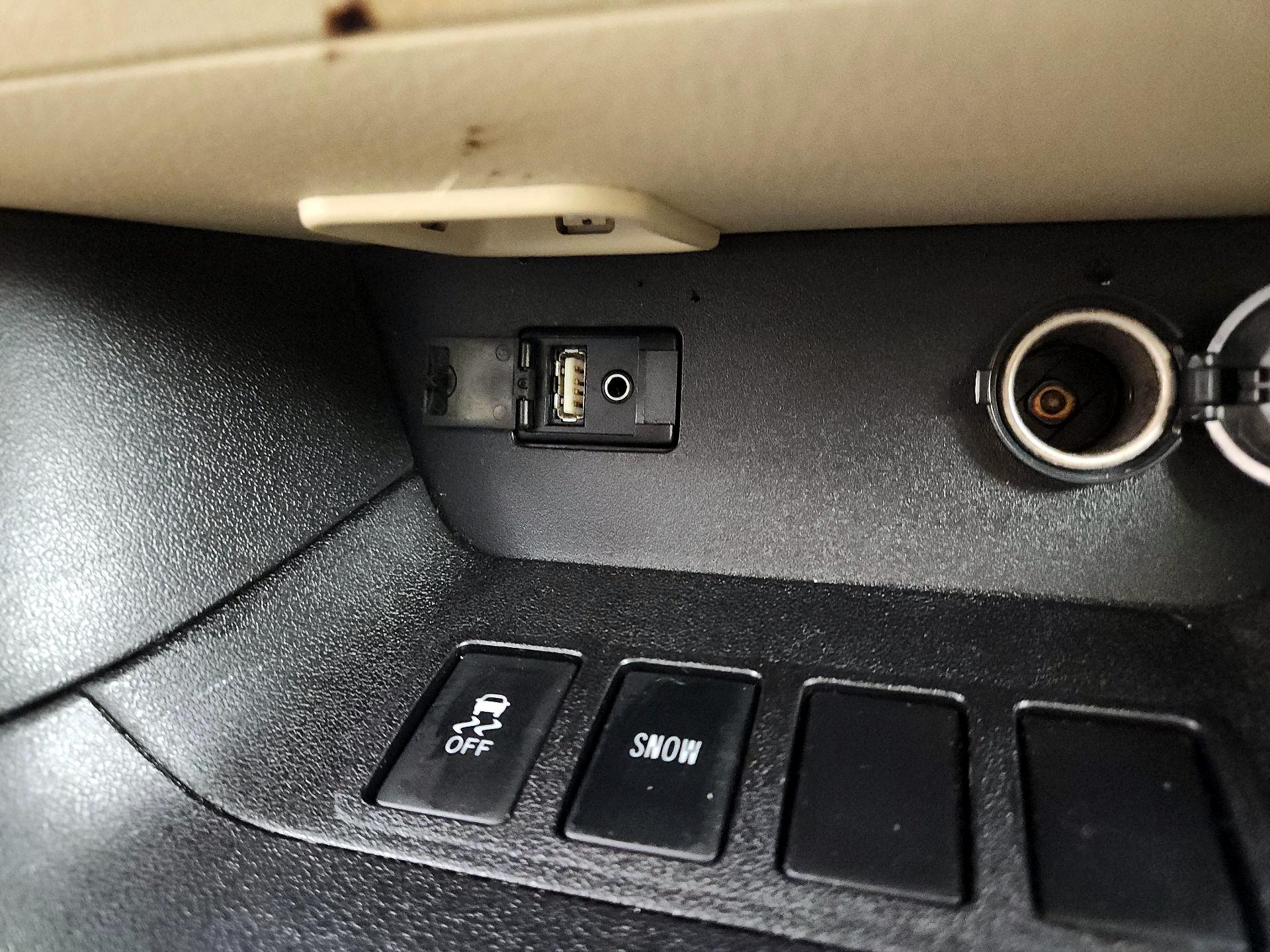 Thumbnail: 2016 Toyota Highlander - 19