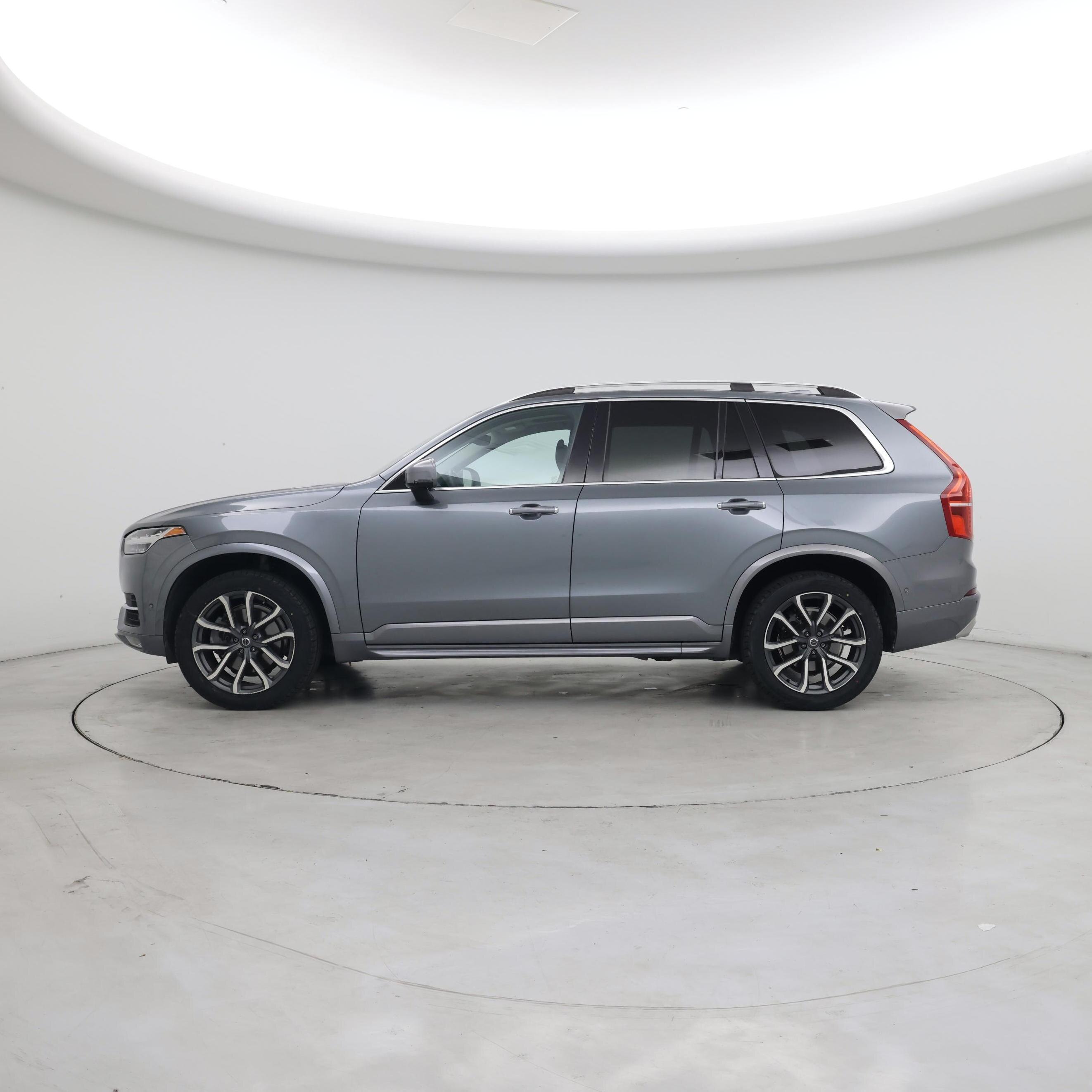 Thumbnail: 2018 Volvo XC90 - 3