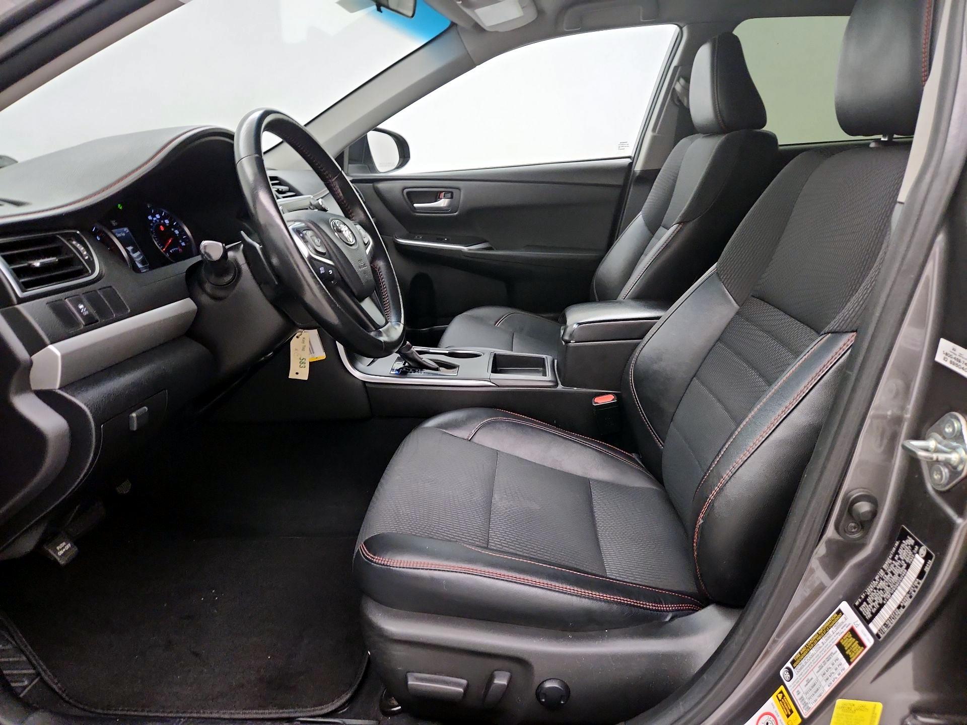 Thumbnail: 2016 Toyota Camry - 11