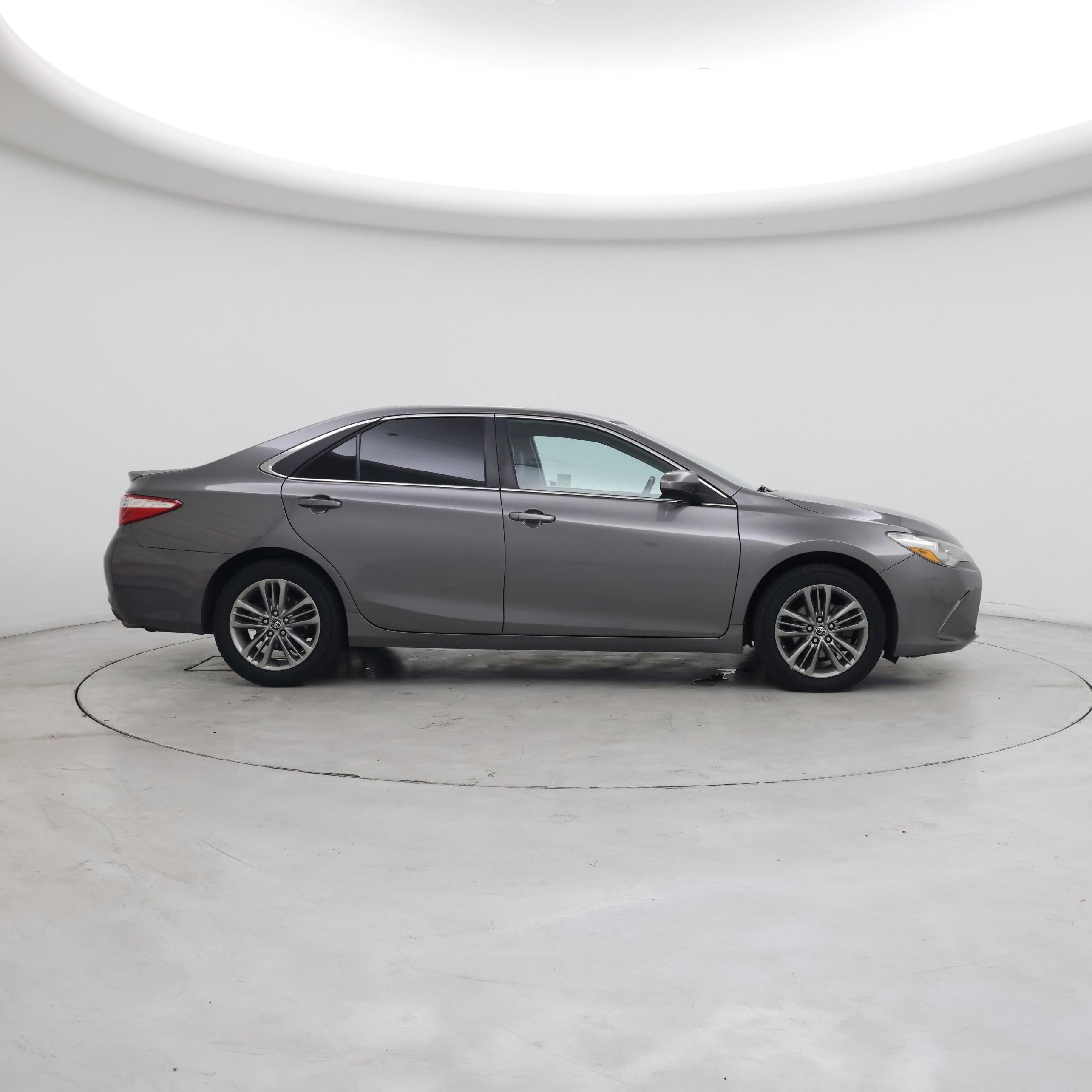 Thumbnail: 2016 Toyota Camry - 7