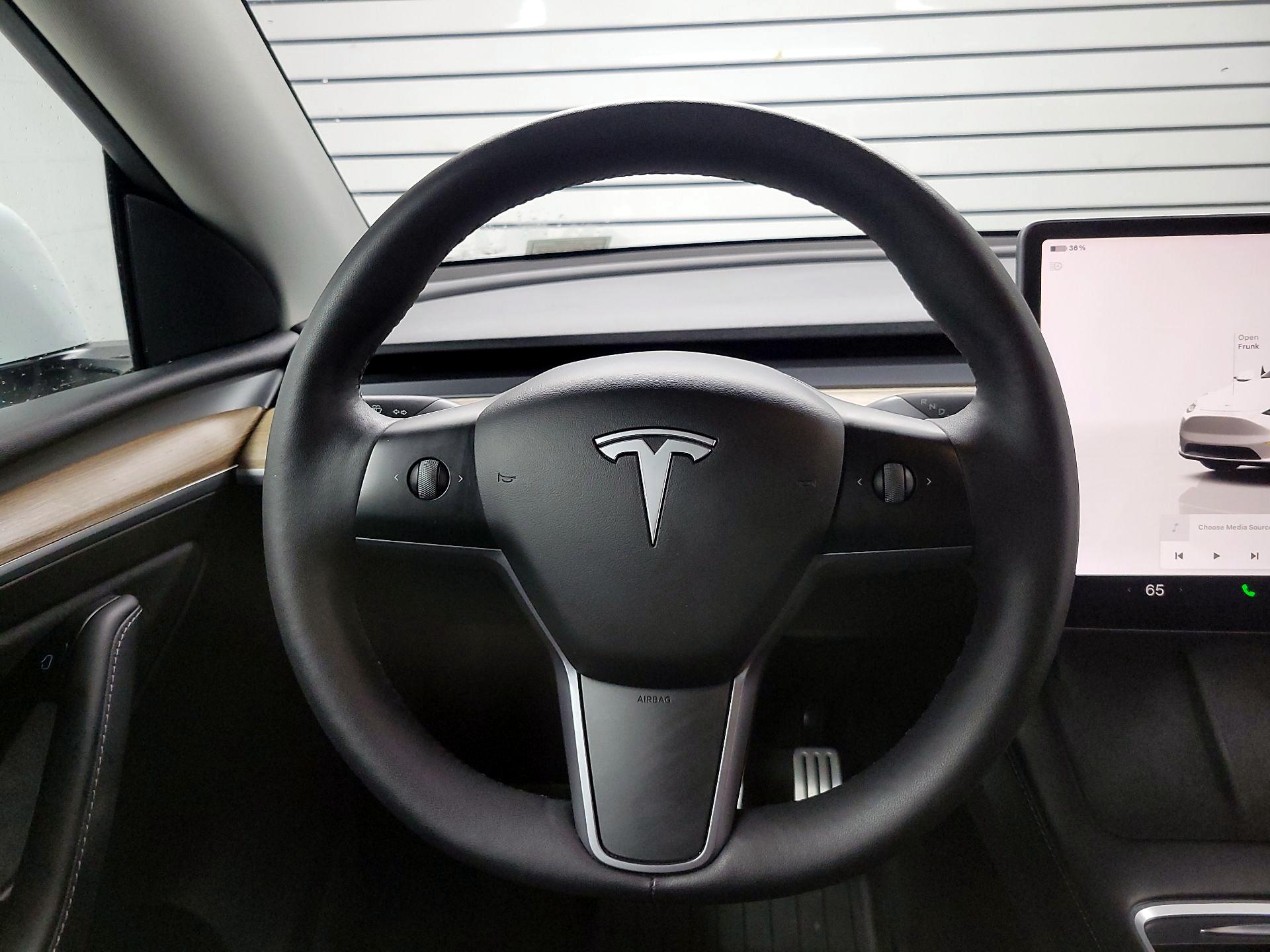 Thumbnail: 2022 Tesla Model Y - 10