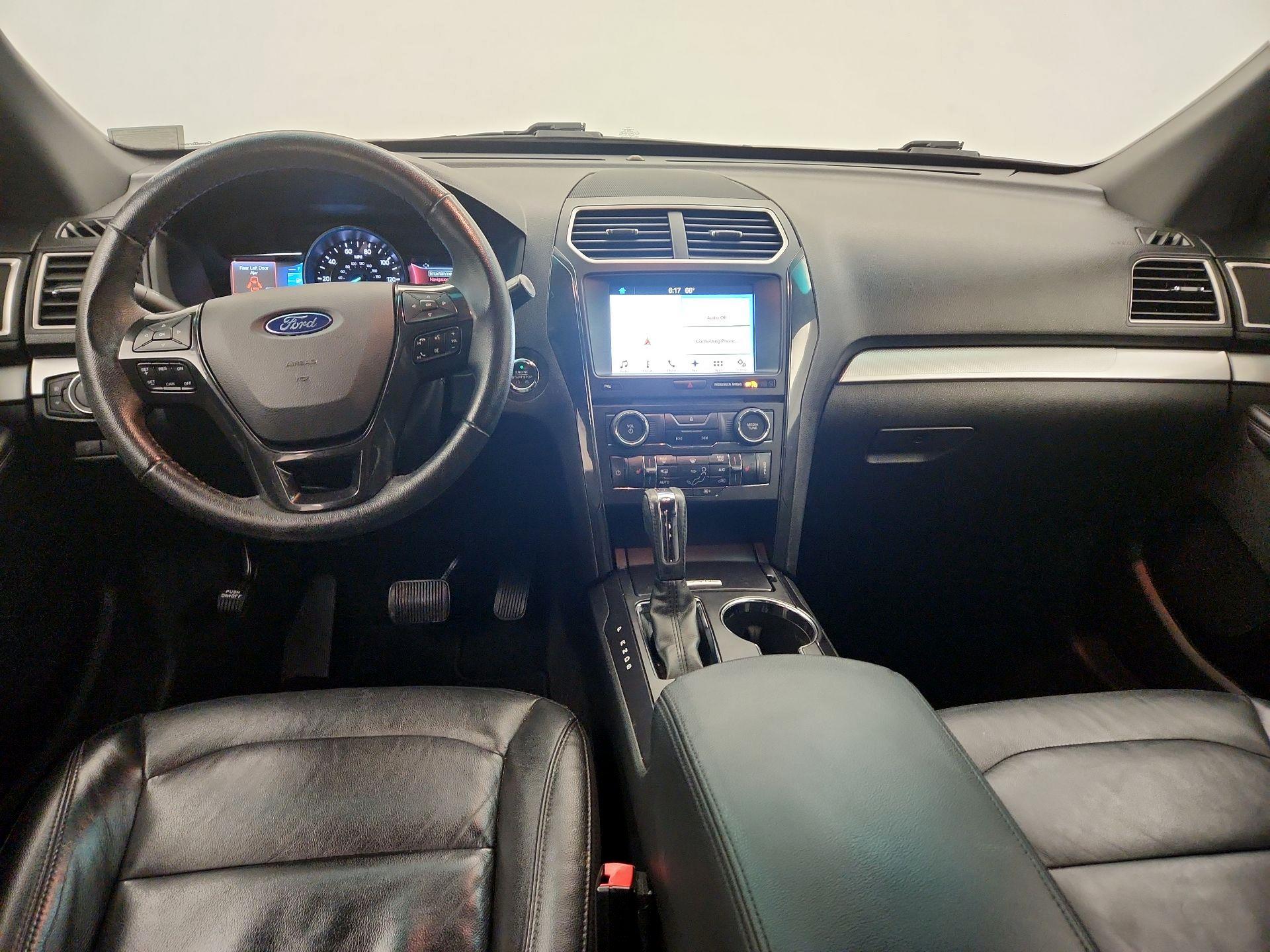 Thumbnail: 2017 Ford Explorer - 9