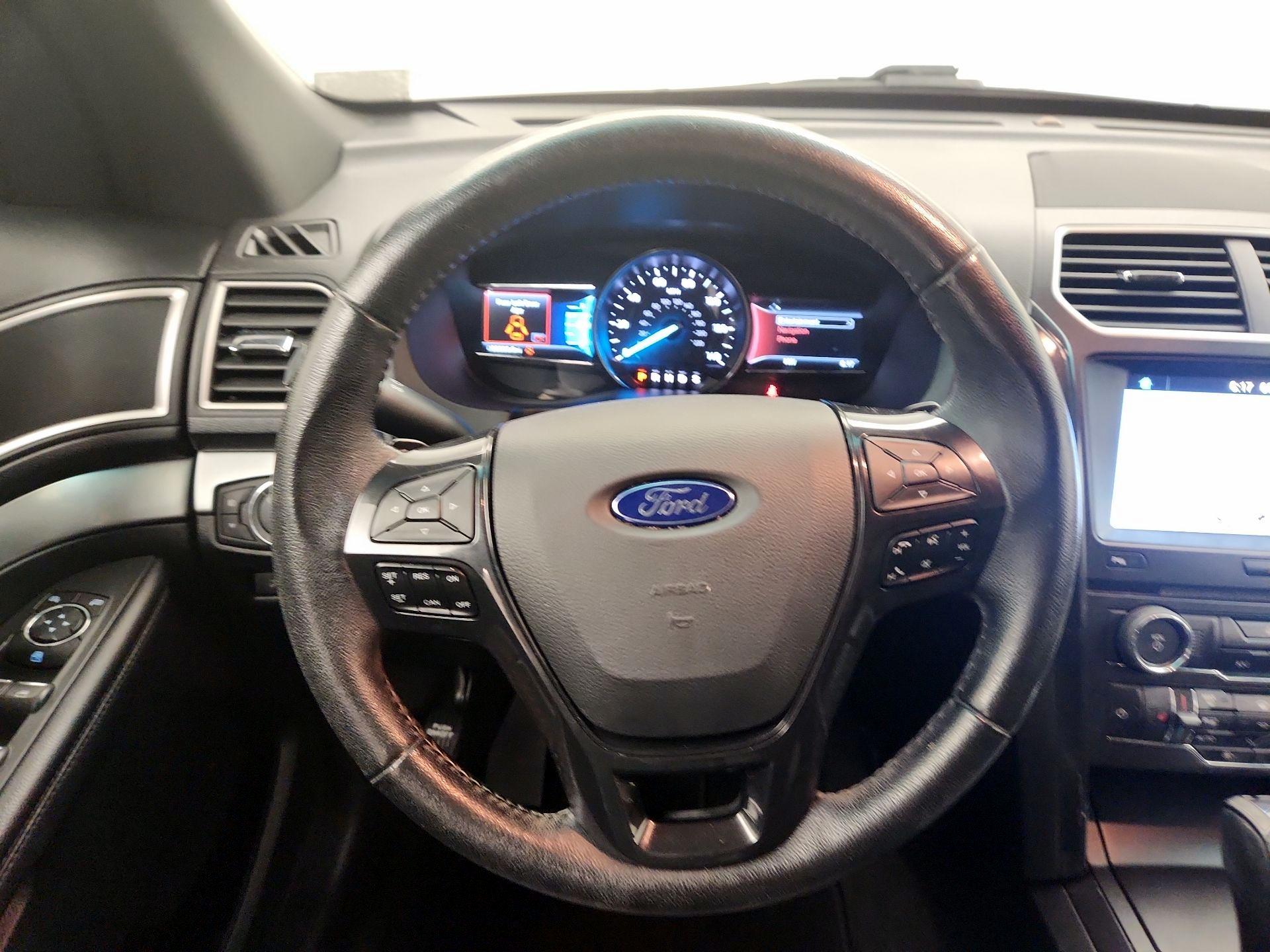 Thumbnail: 2017 Ford Explorer - 10