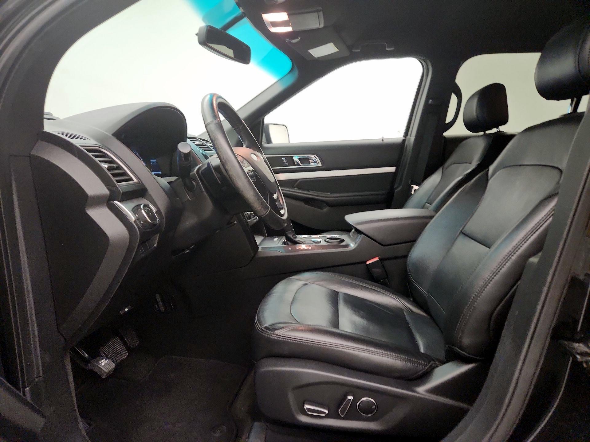 Thumbnail: 2017 Ford Explorer - 11