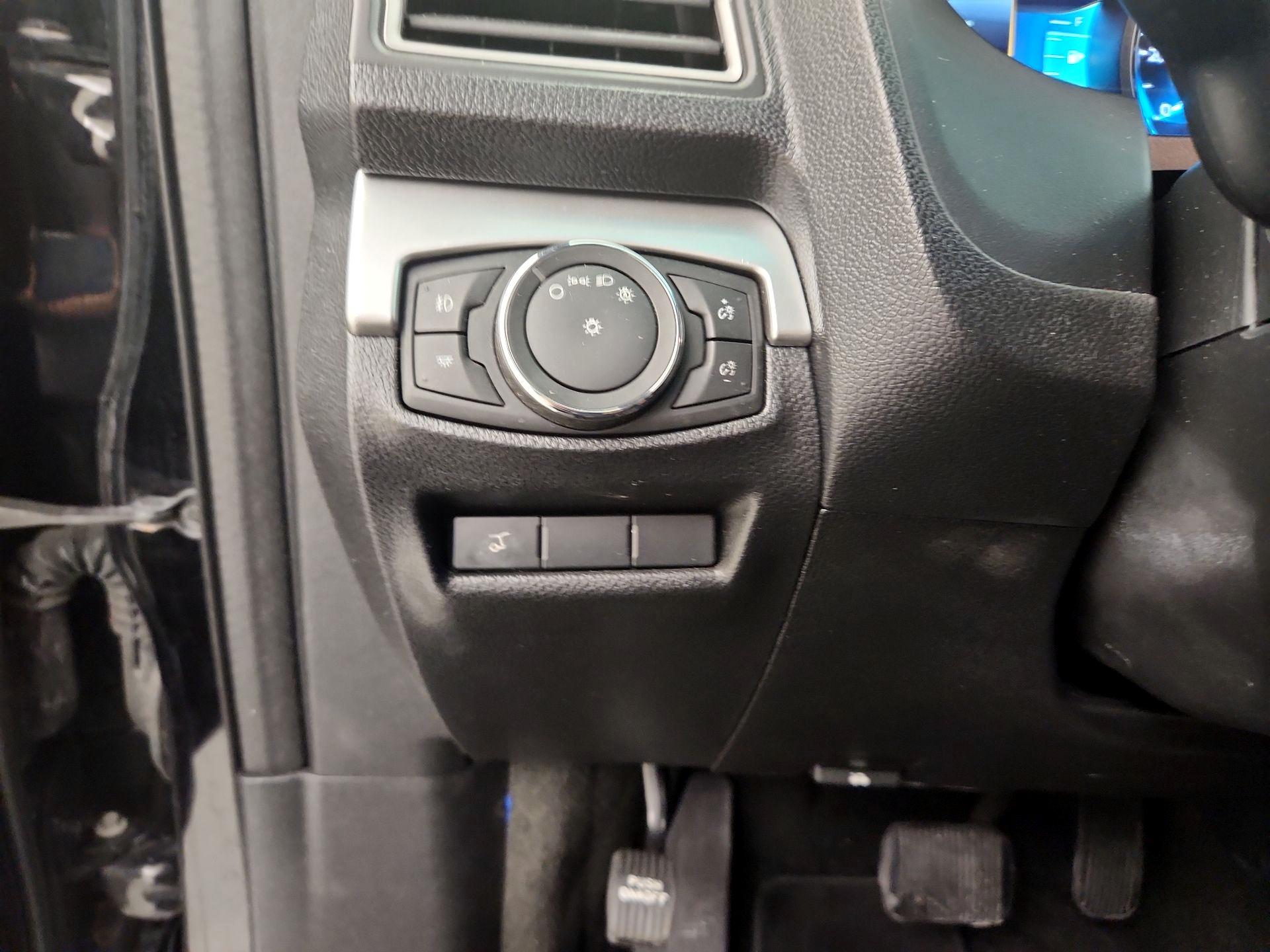 Thumbnail: 2017 Ford Explorer - 13