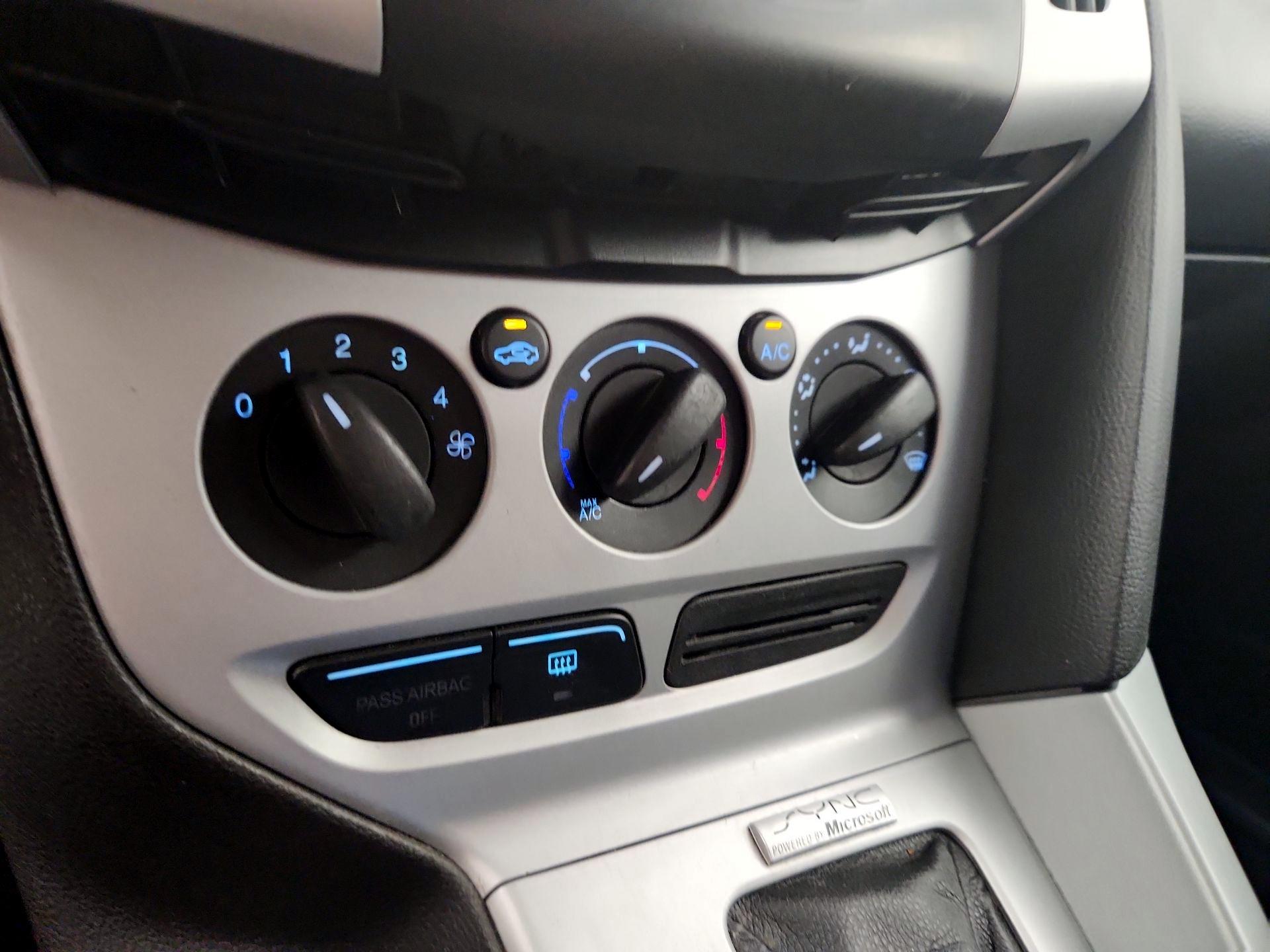 Thumbnail: 2014 Ford Focus - 15