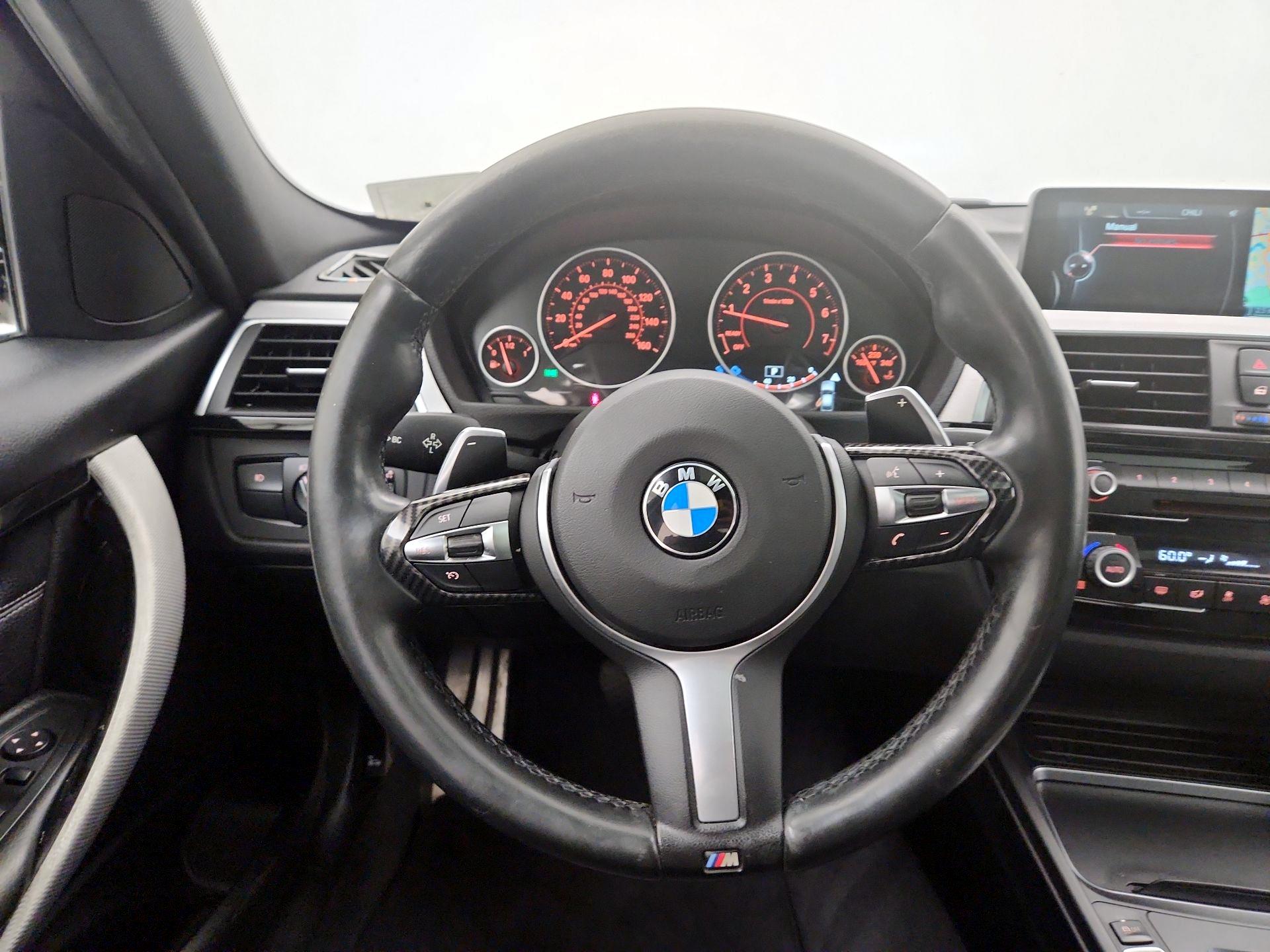 Thumbnail: 2016 BMW 3 Series - 10