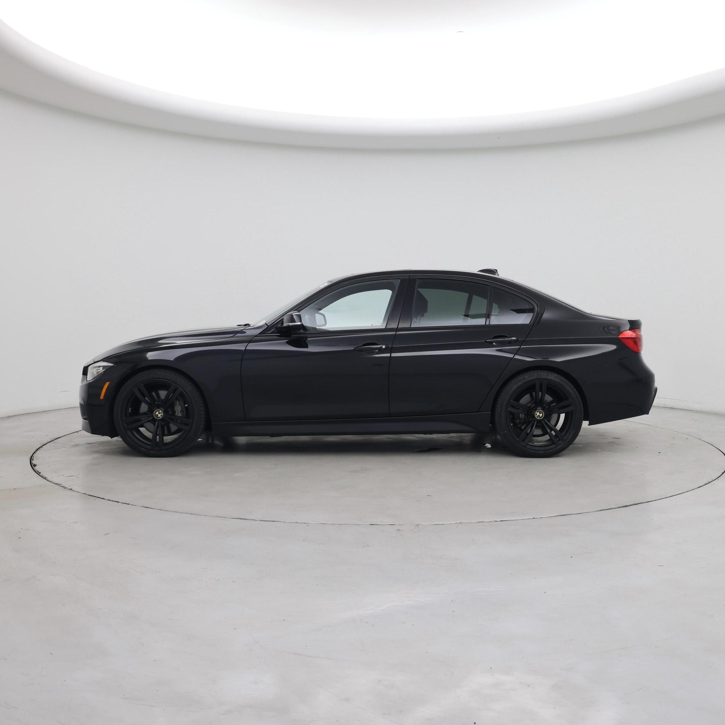 Thumbnail: 2016 BMW 3 Series - 3