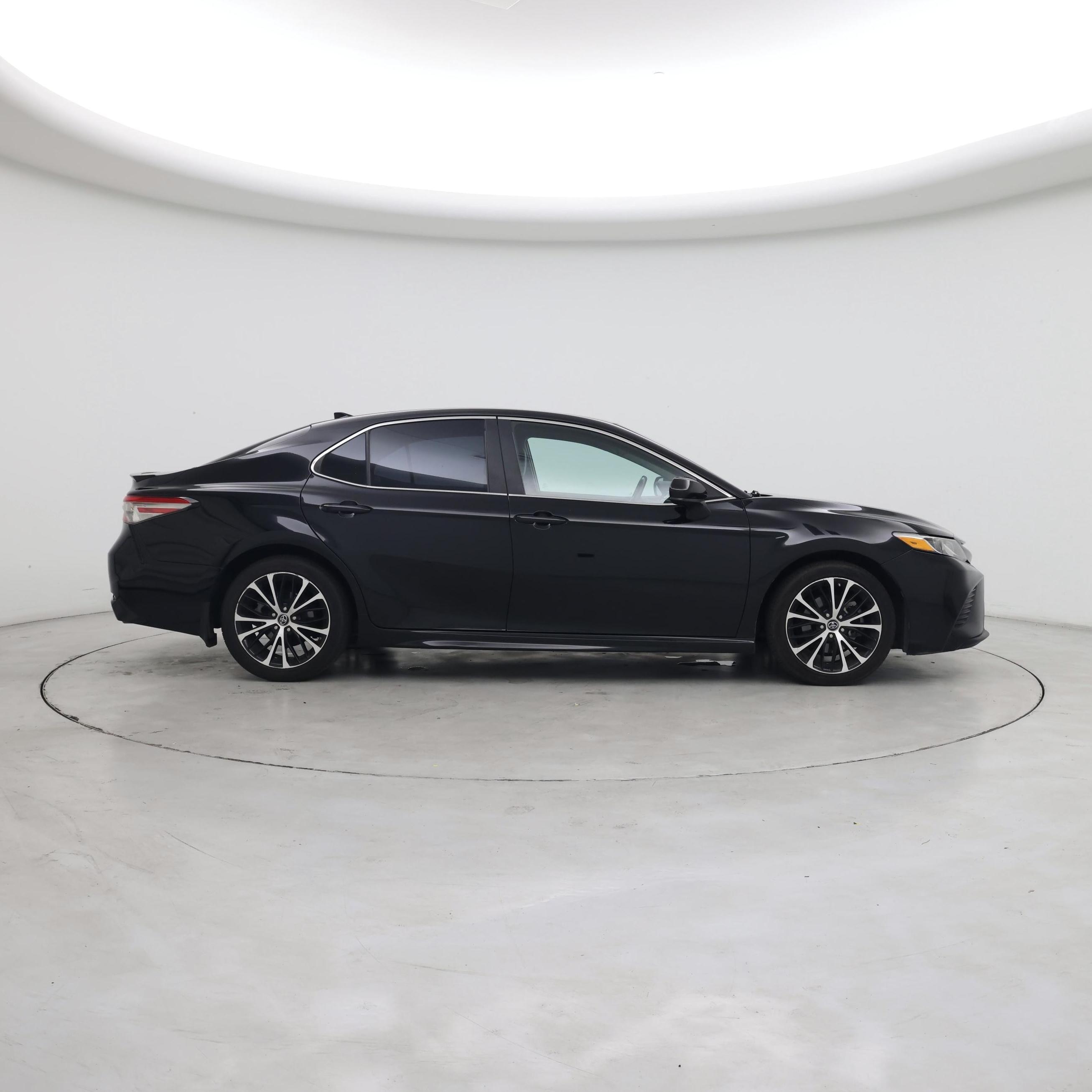 Thumbnail: 2019 Toyota Camry - 7