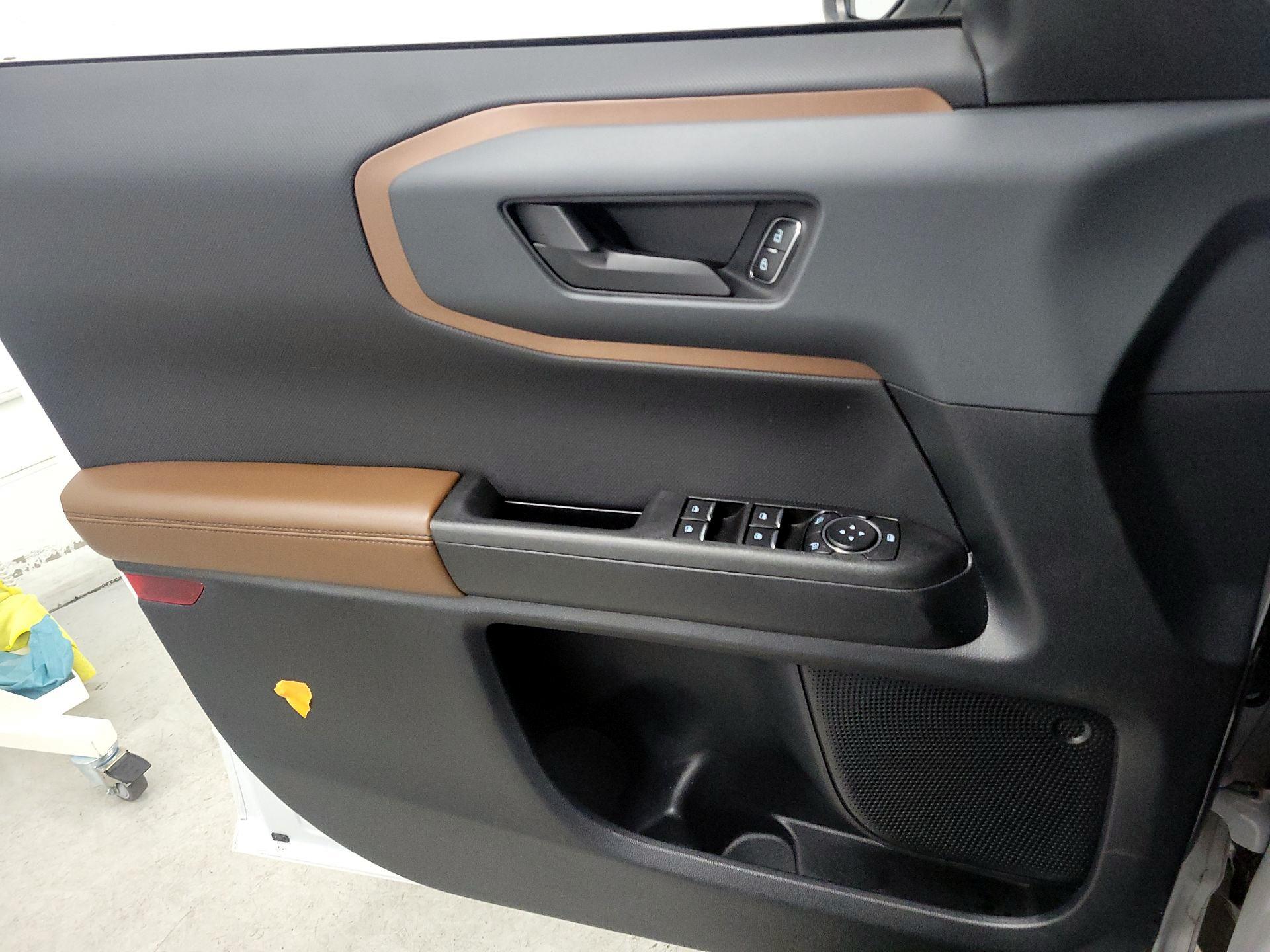 Thumbnail: 2021 Ford Bronco Sport - 12