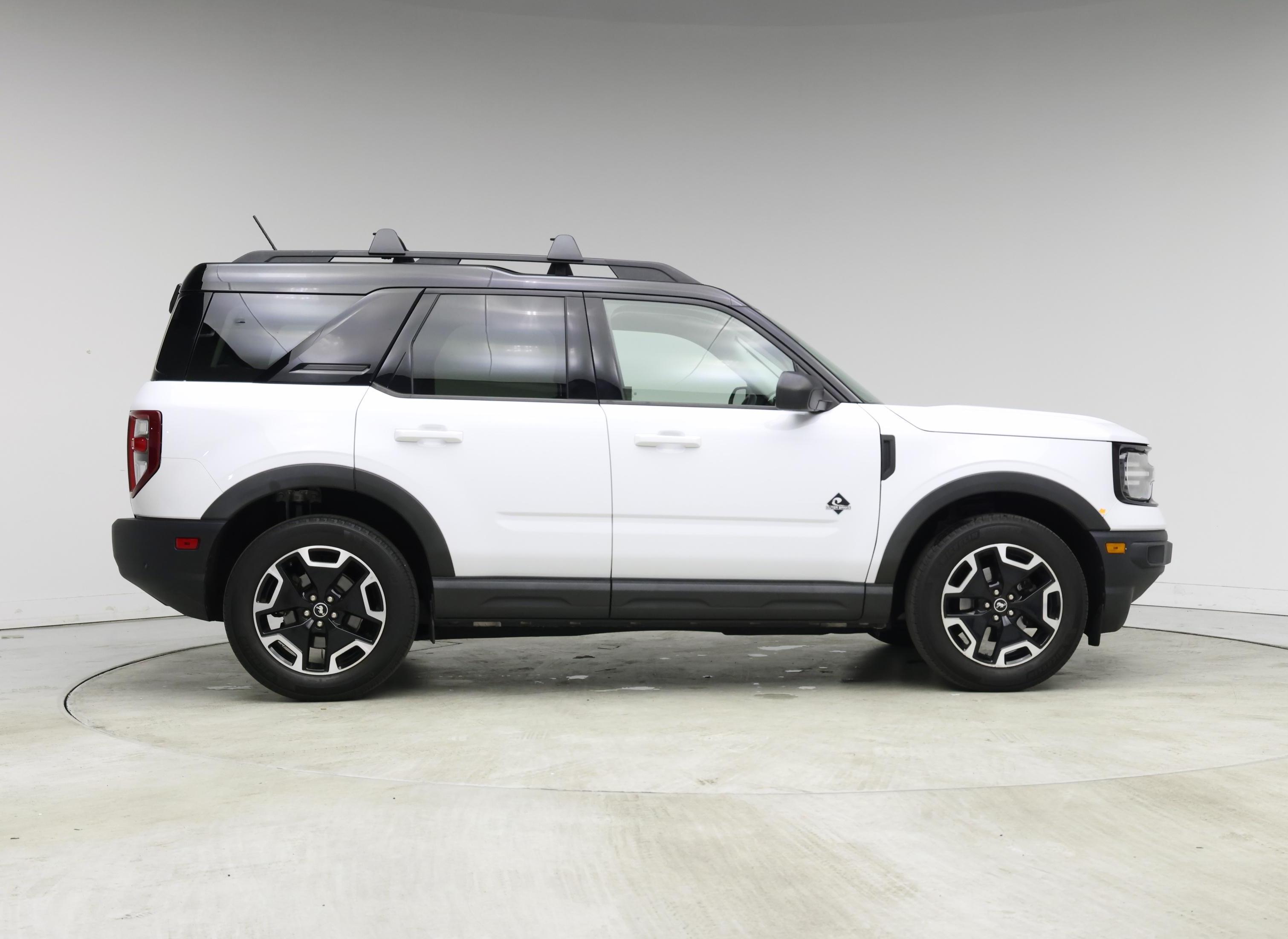 Thumbnail: 2021 Ford Bronco Sport - 7