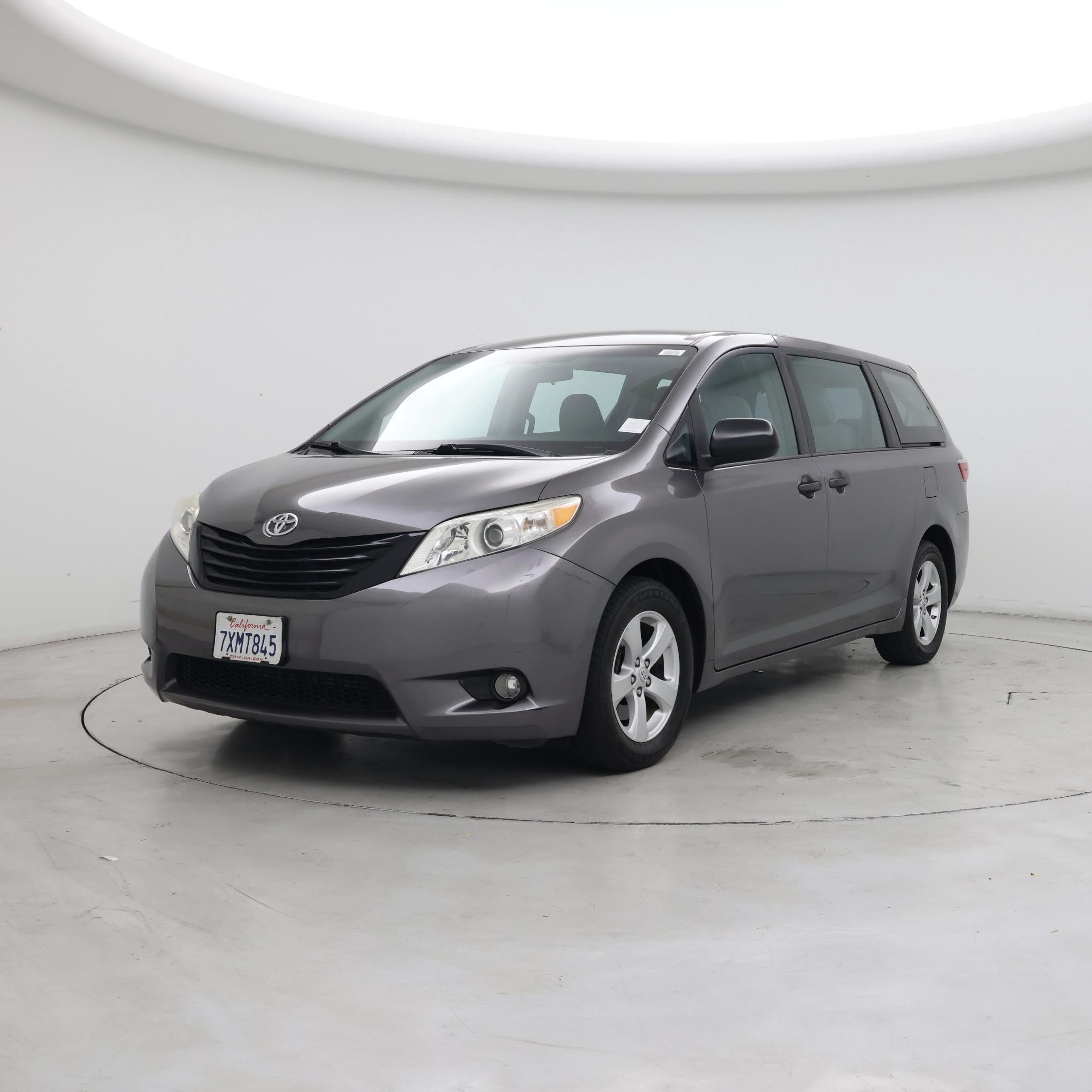Thumbnail: 2017 Toyota Sienna - 4