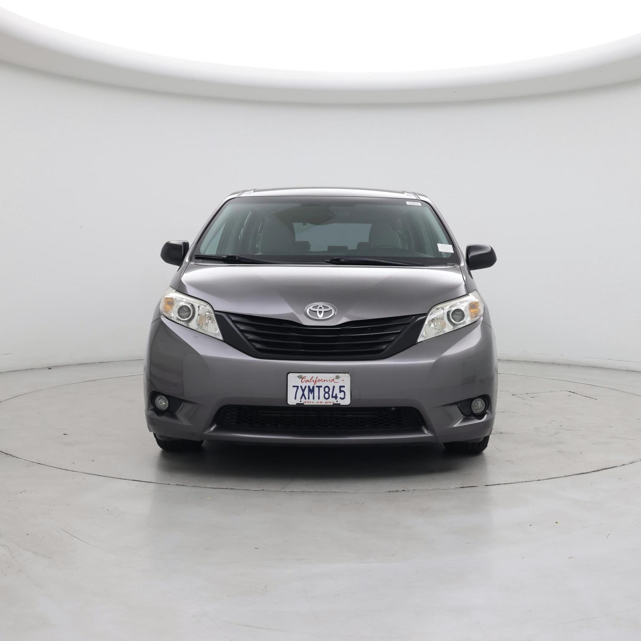 Thumbnail: 2017 Toyota Sienna - 5