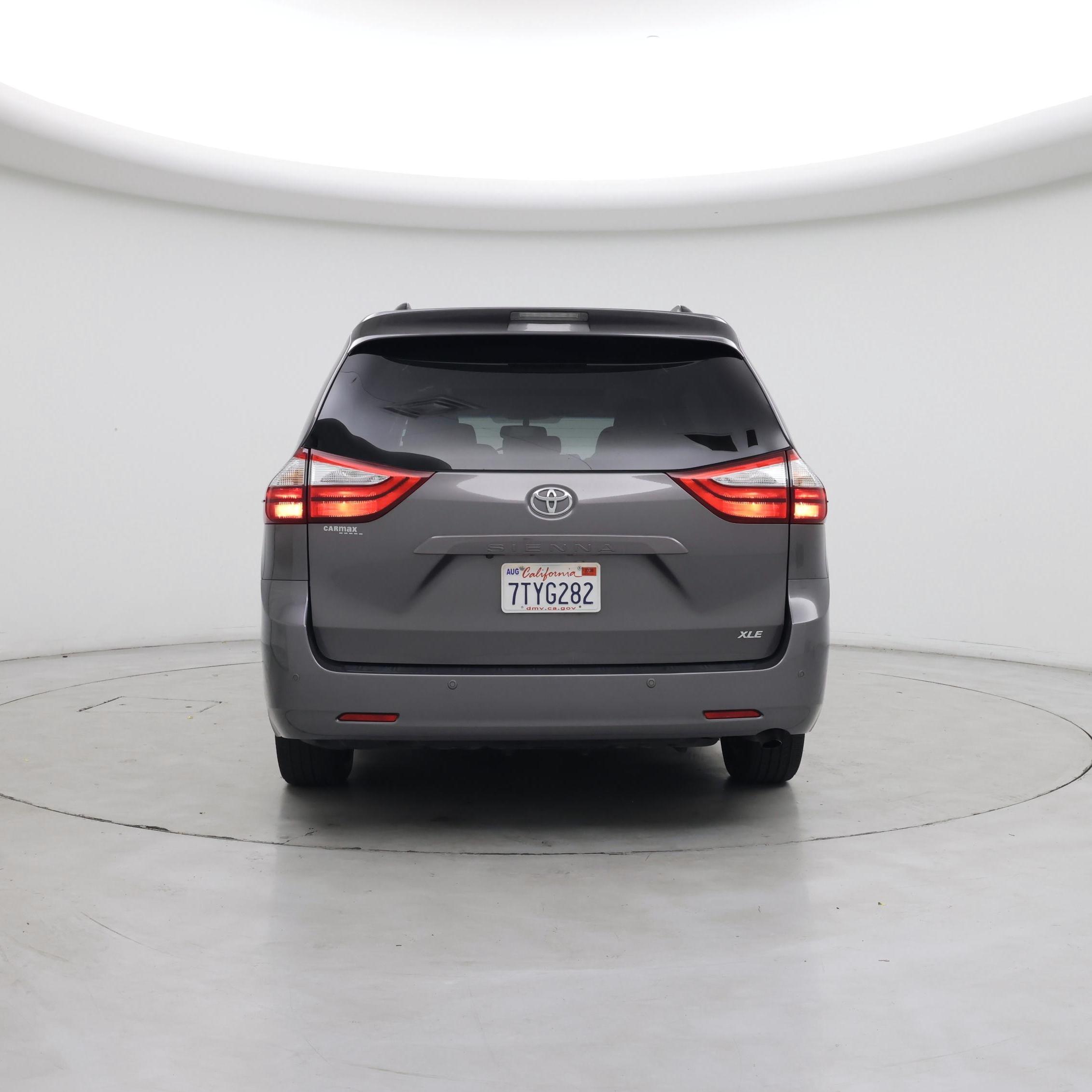 Thumbnail: 2016 Toyota Sienna - 6