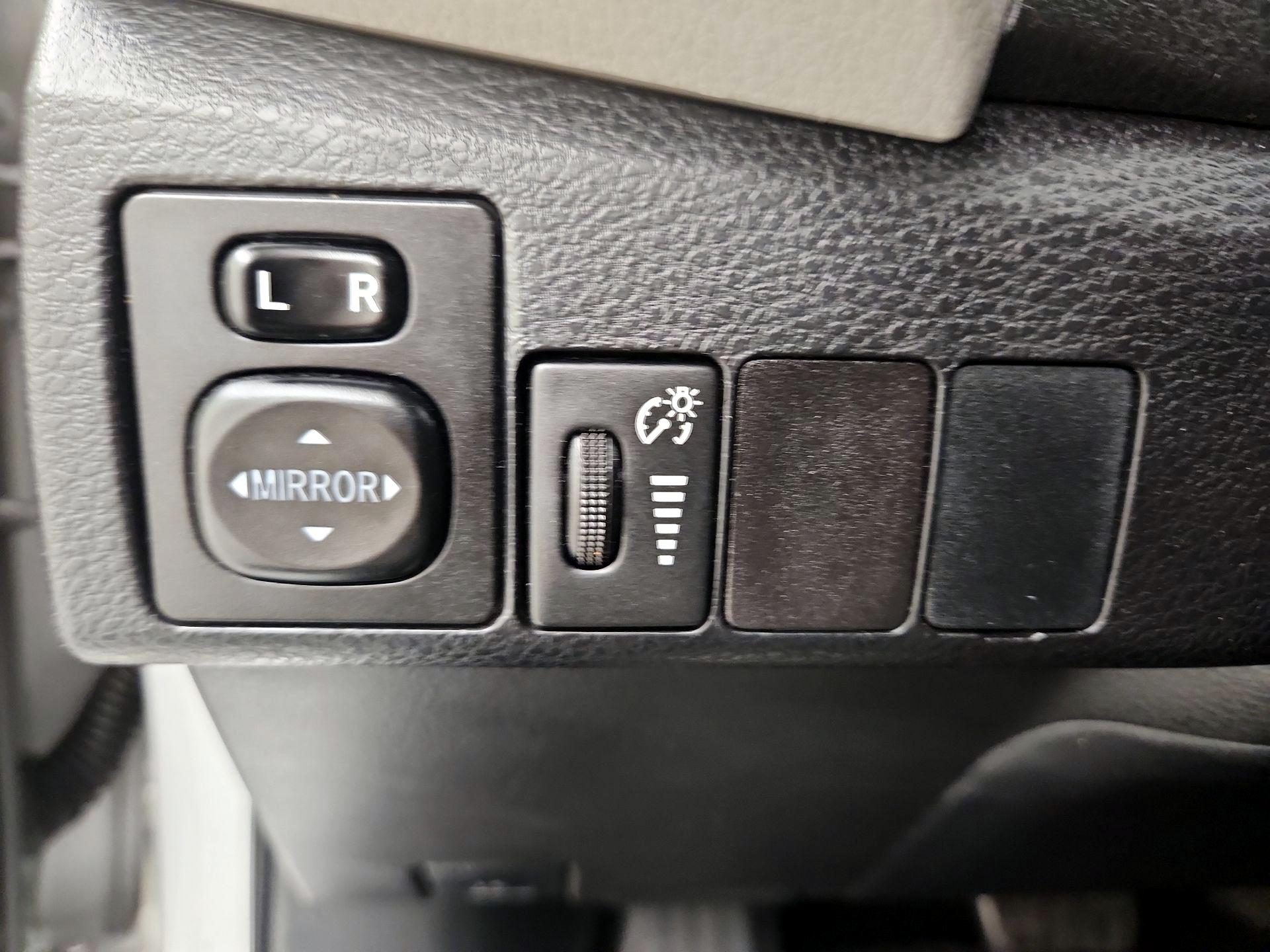 Thumbnail: 2016 Toyota Corolla - 13