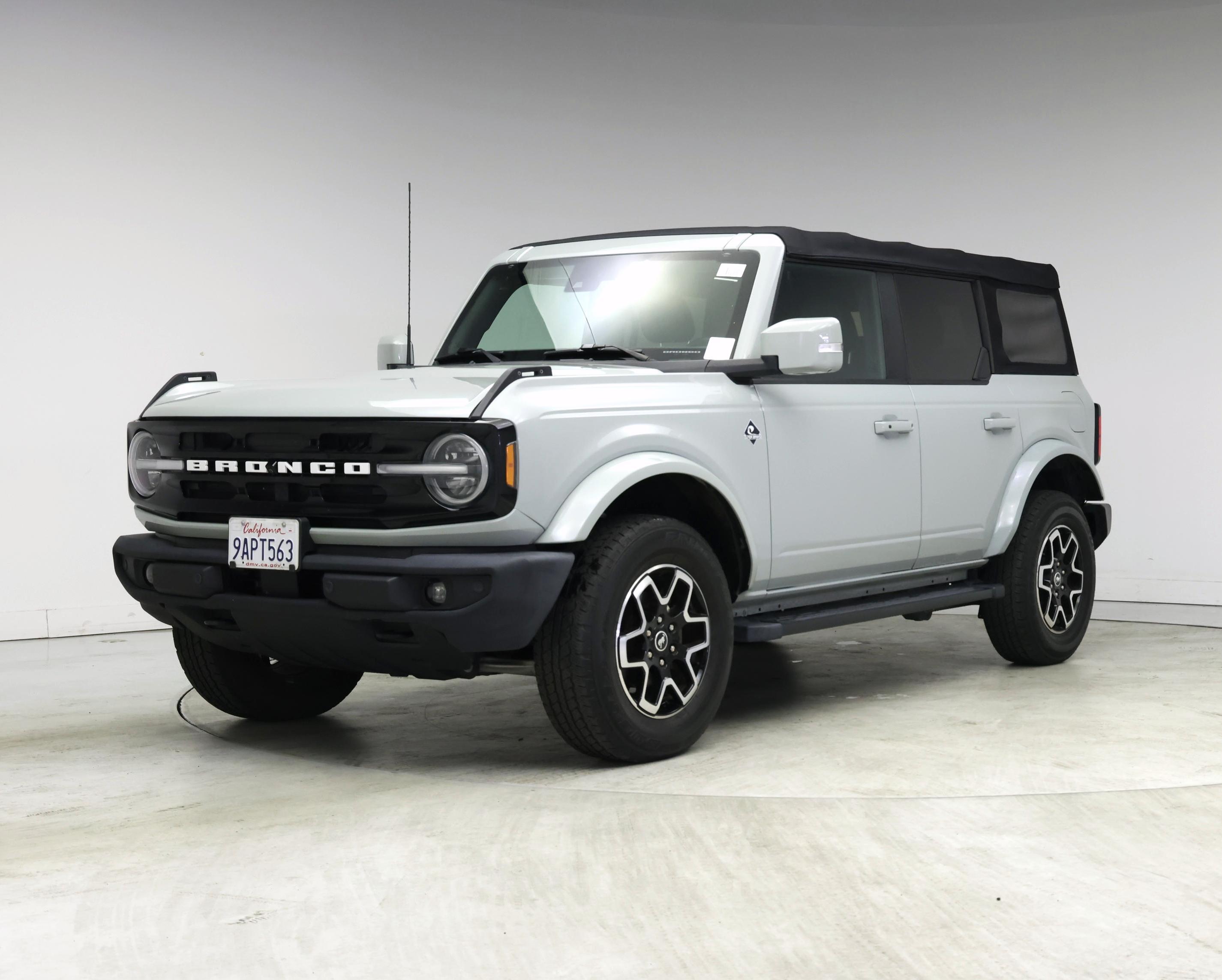 Thumbnail: 2021 Ford Bronco - 4