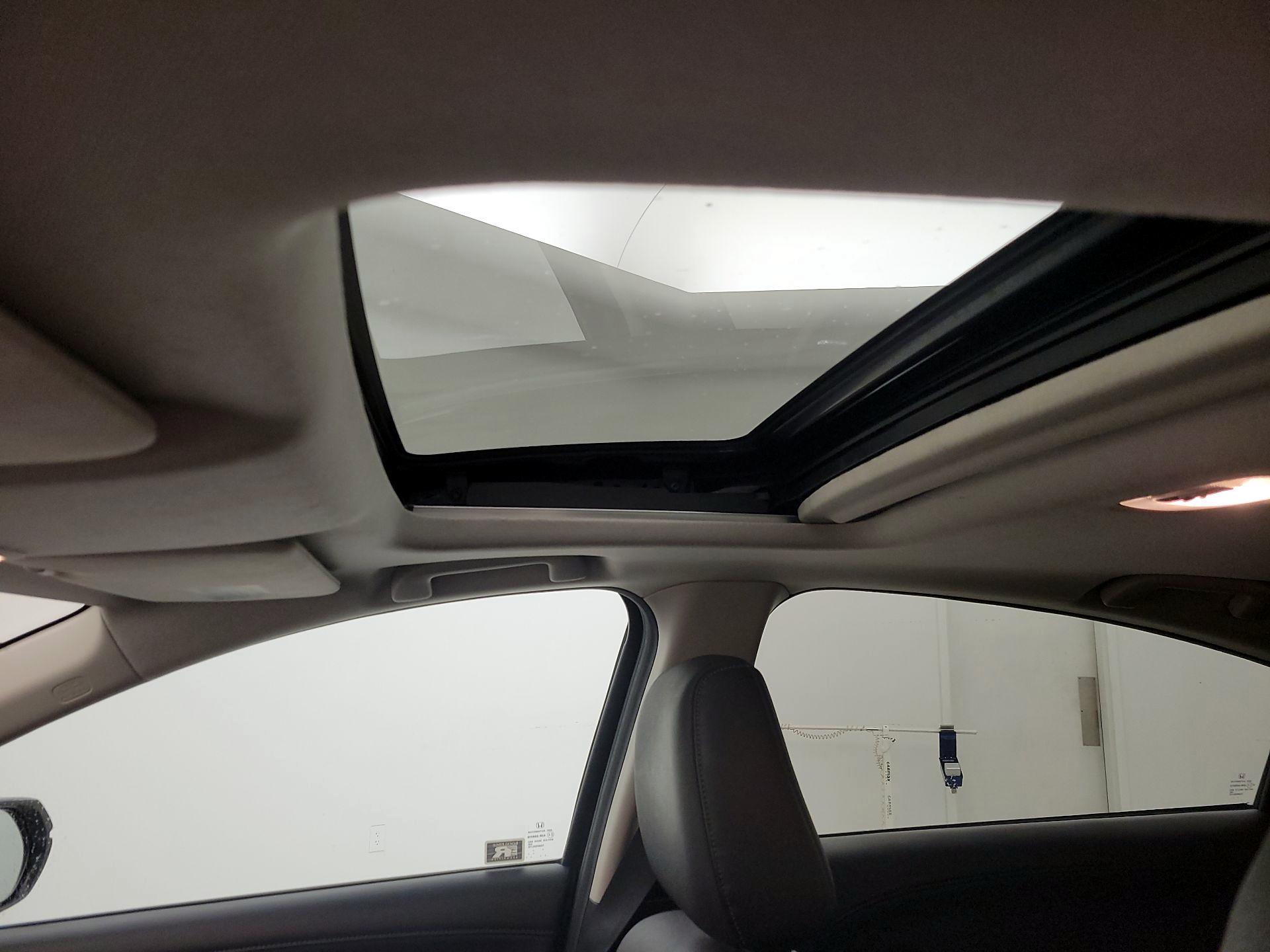 Thumbnail: 2016 Honda HR-V - 19