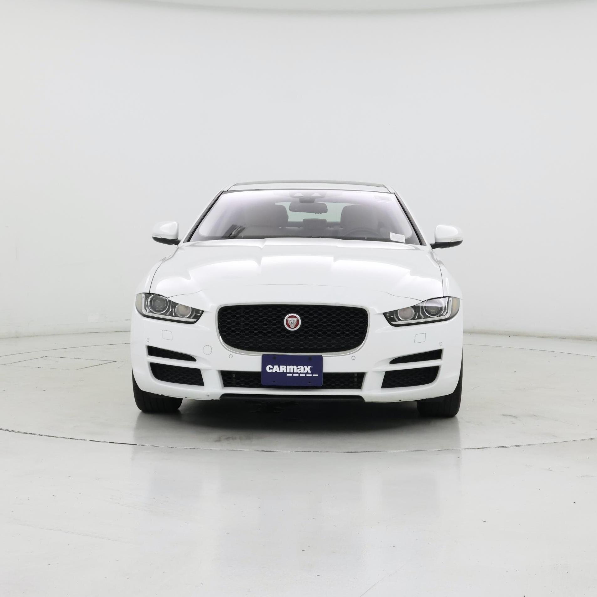 Thumbnail: 2017 Jaguar XE - 5