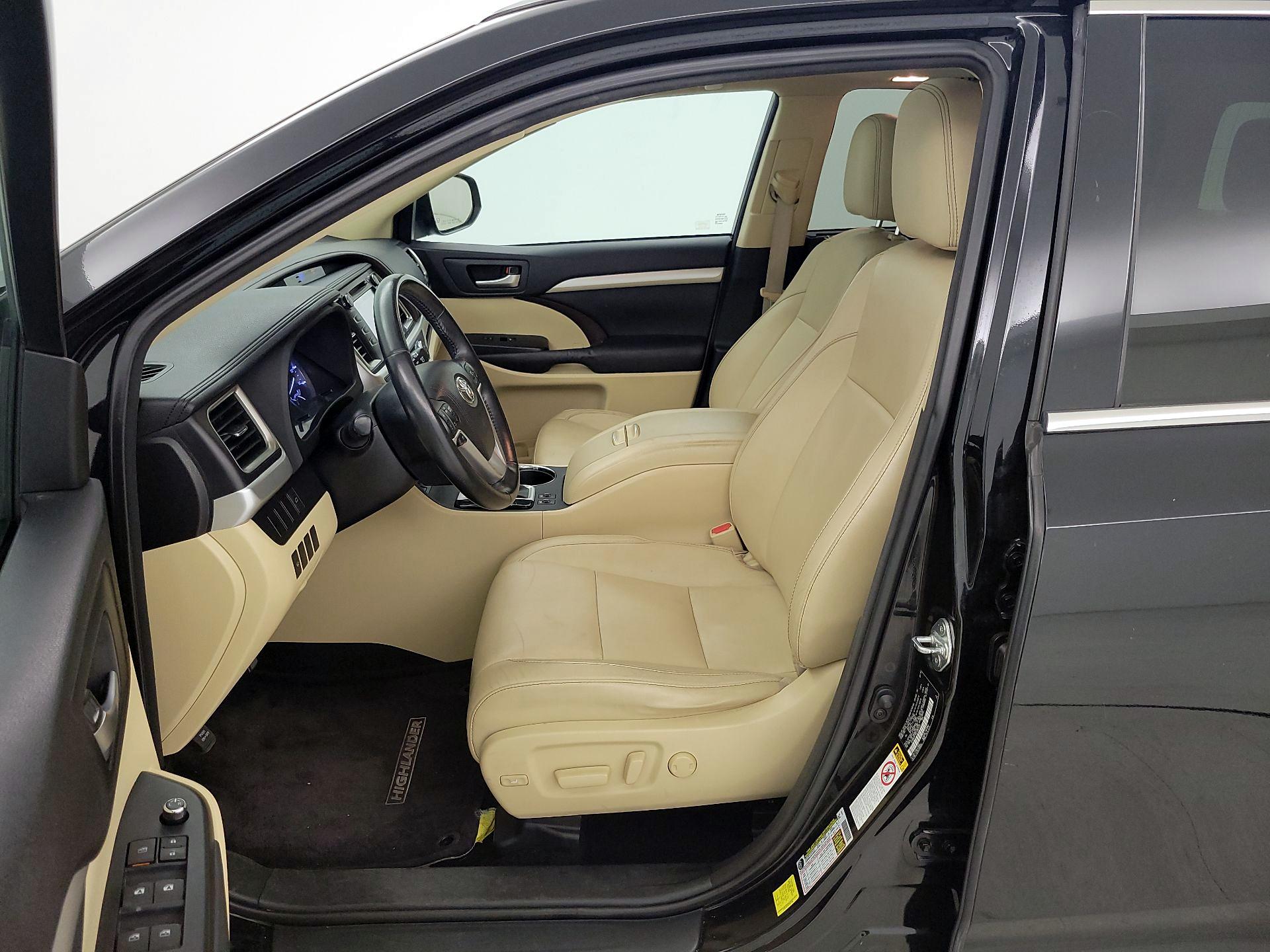 Thumbnail: 2015 Toyota Highlander - 11