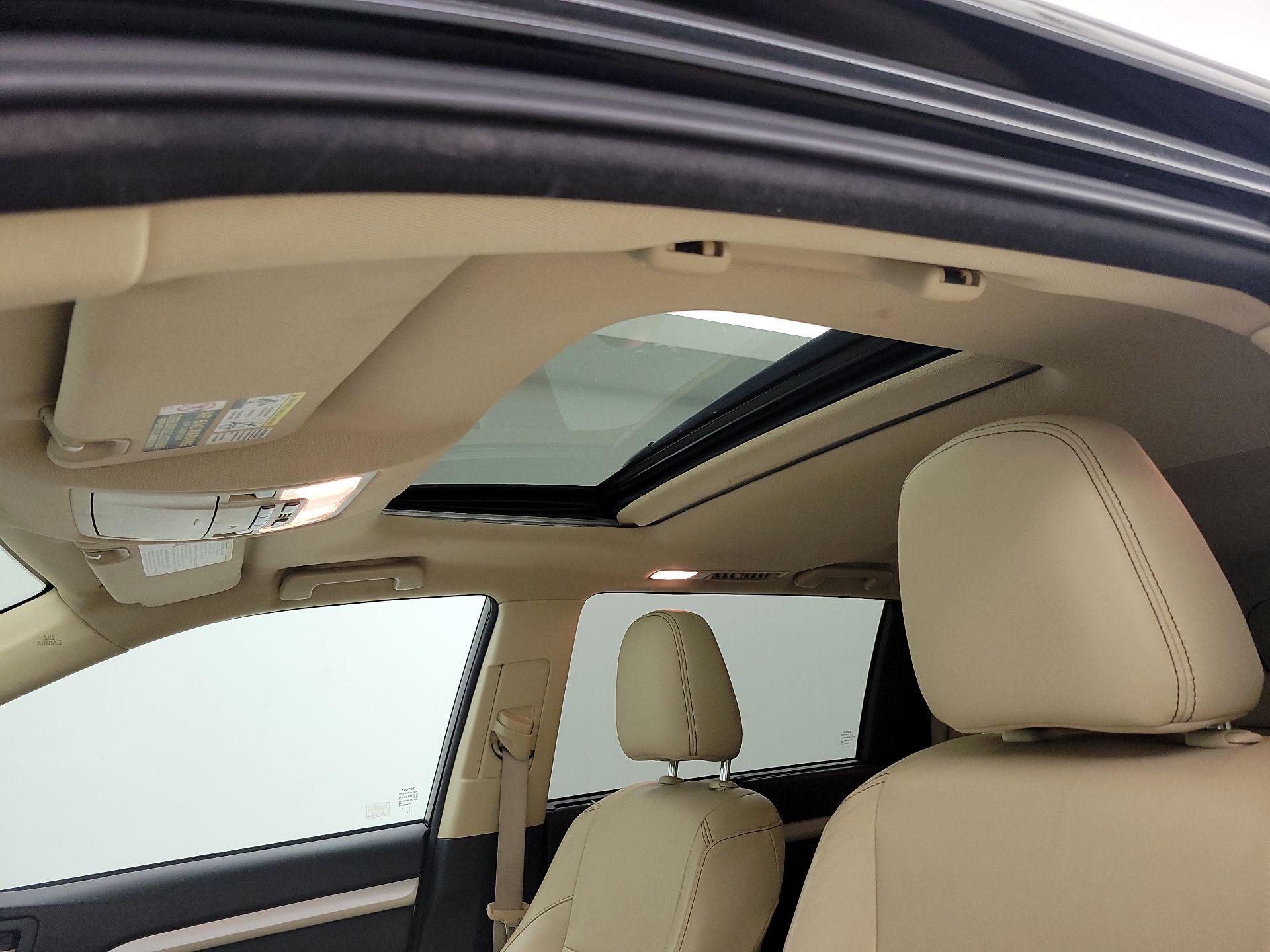 Thumbnail: 2015 Toyota Highlander - 20