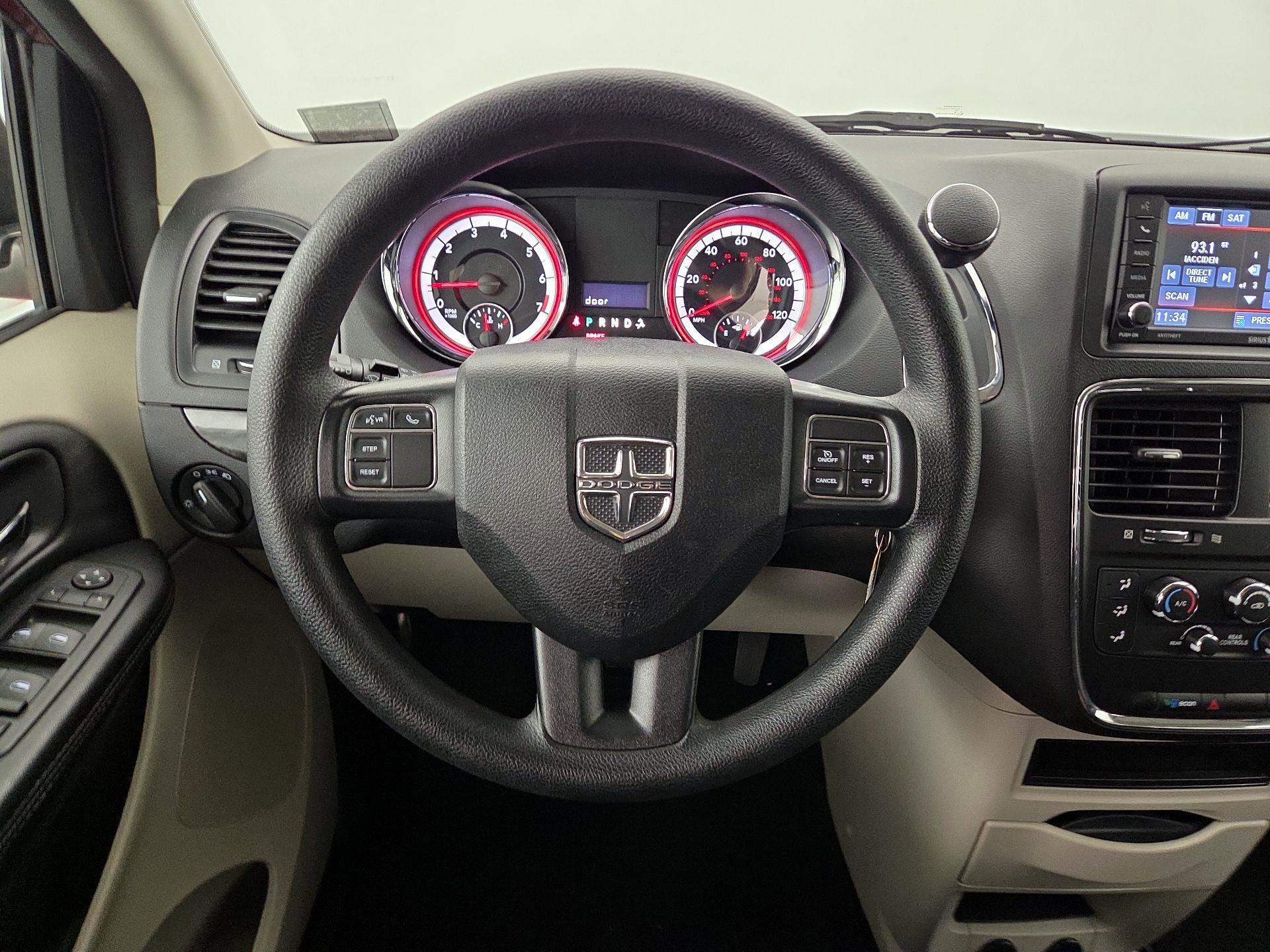 Thumbnail: 2019 Dodge Grand Caravan - 10