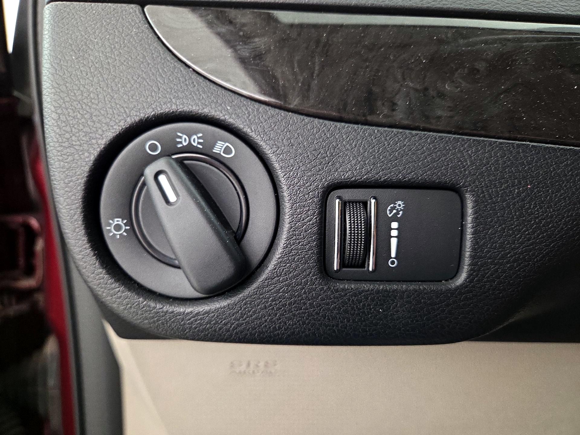 Thumbnail: 2019 Dodge Grand Caravan - 13