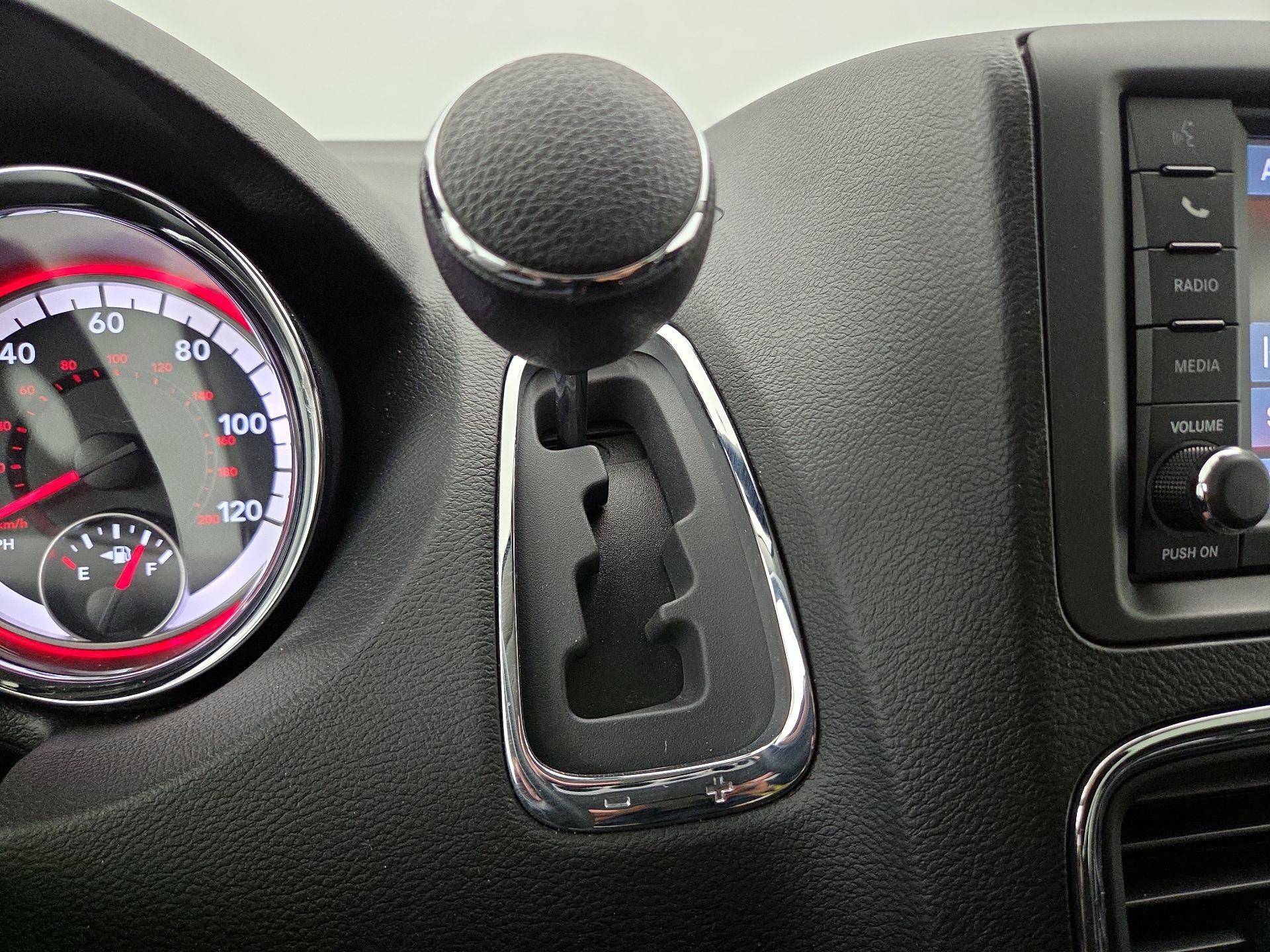 Thumbnail: 2019 Dodge Grand Caravan - 17
