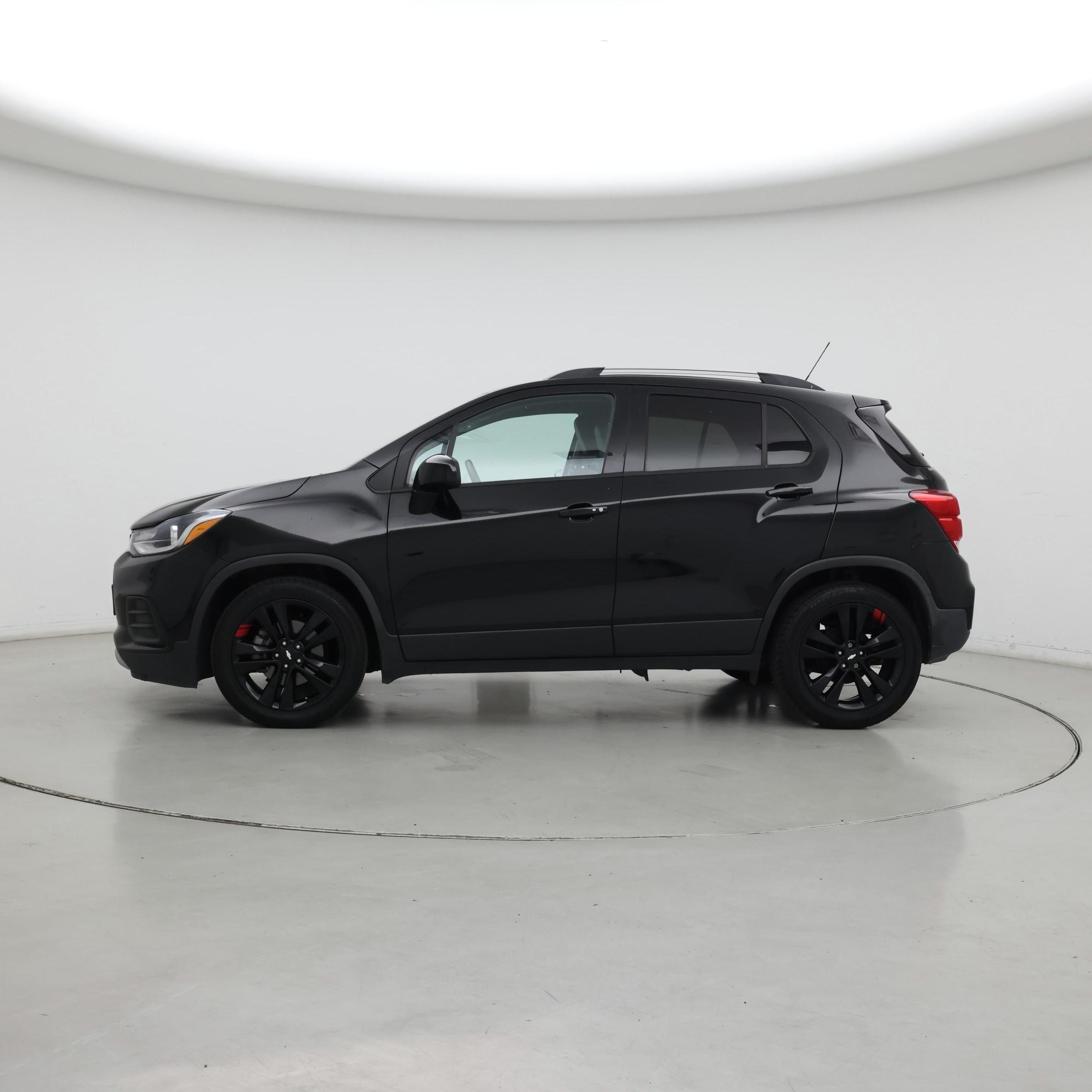 Thumbnail: 2020 Chevrolet Trax - 3