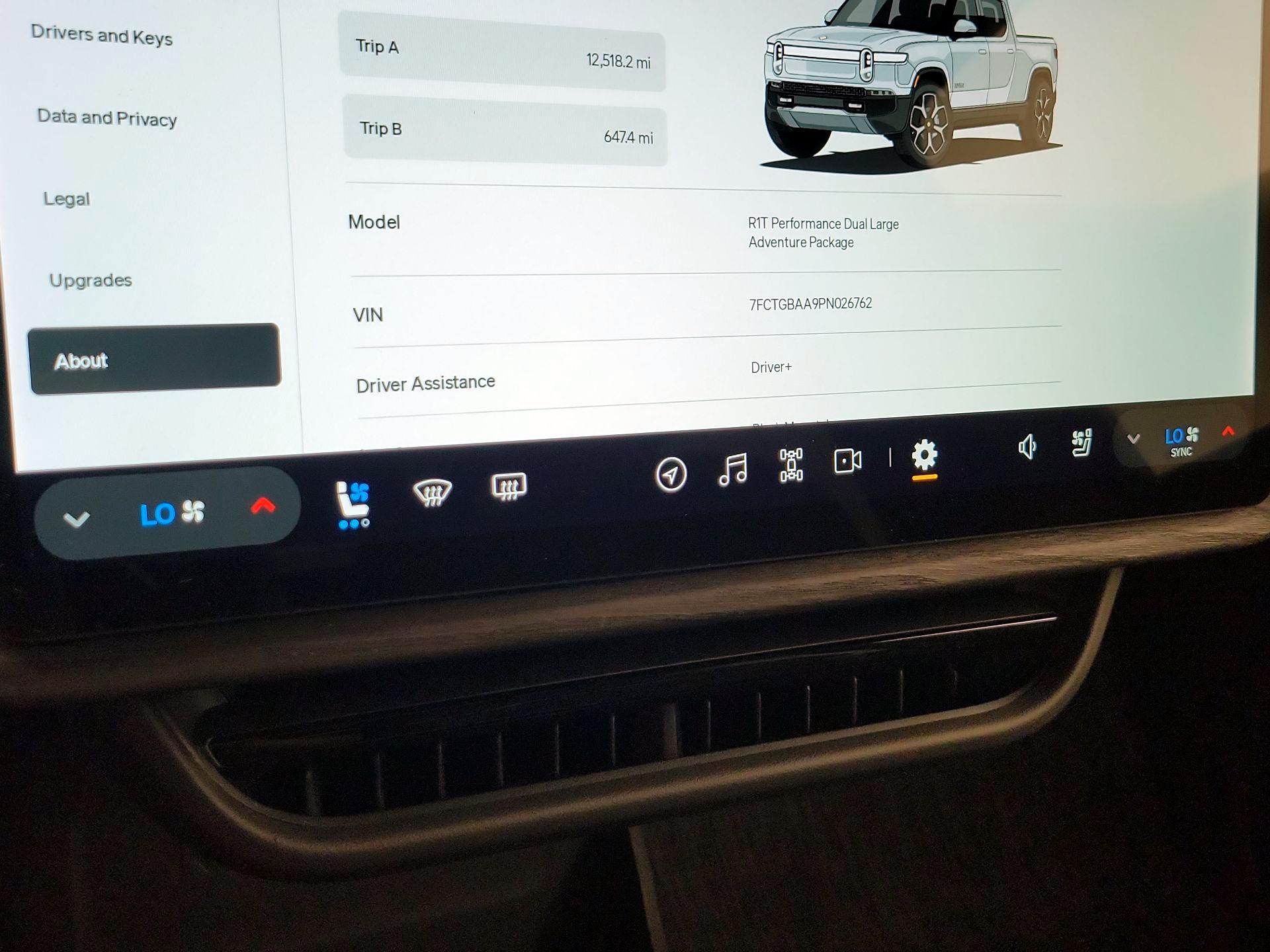 Thumbnail: 2023 Rivian R1T - 15