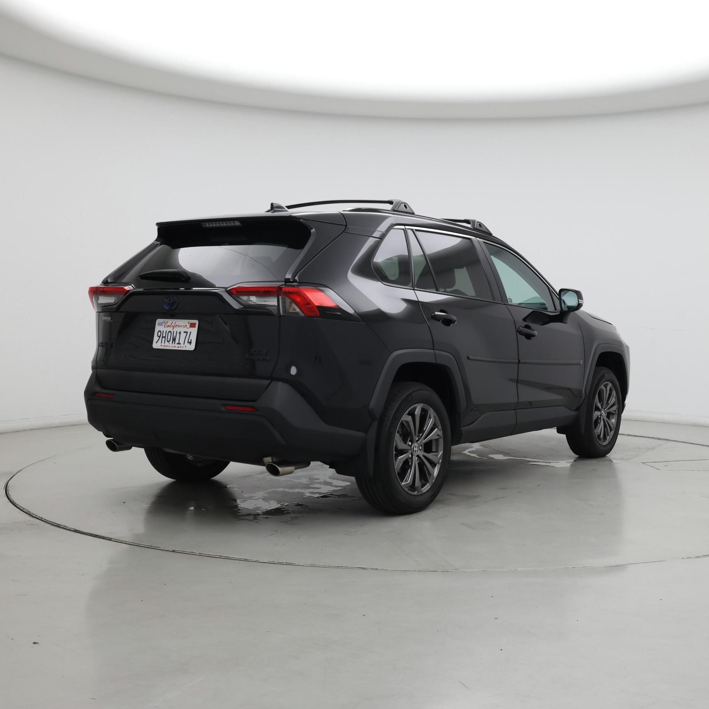 Thumbnail: 2023 Toyota RAV4 - 8