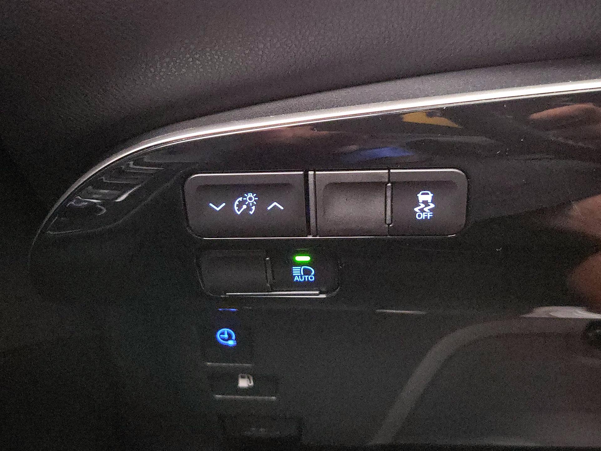 Thumbnail: 2021 Toyota Prius Prime - 13