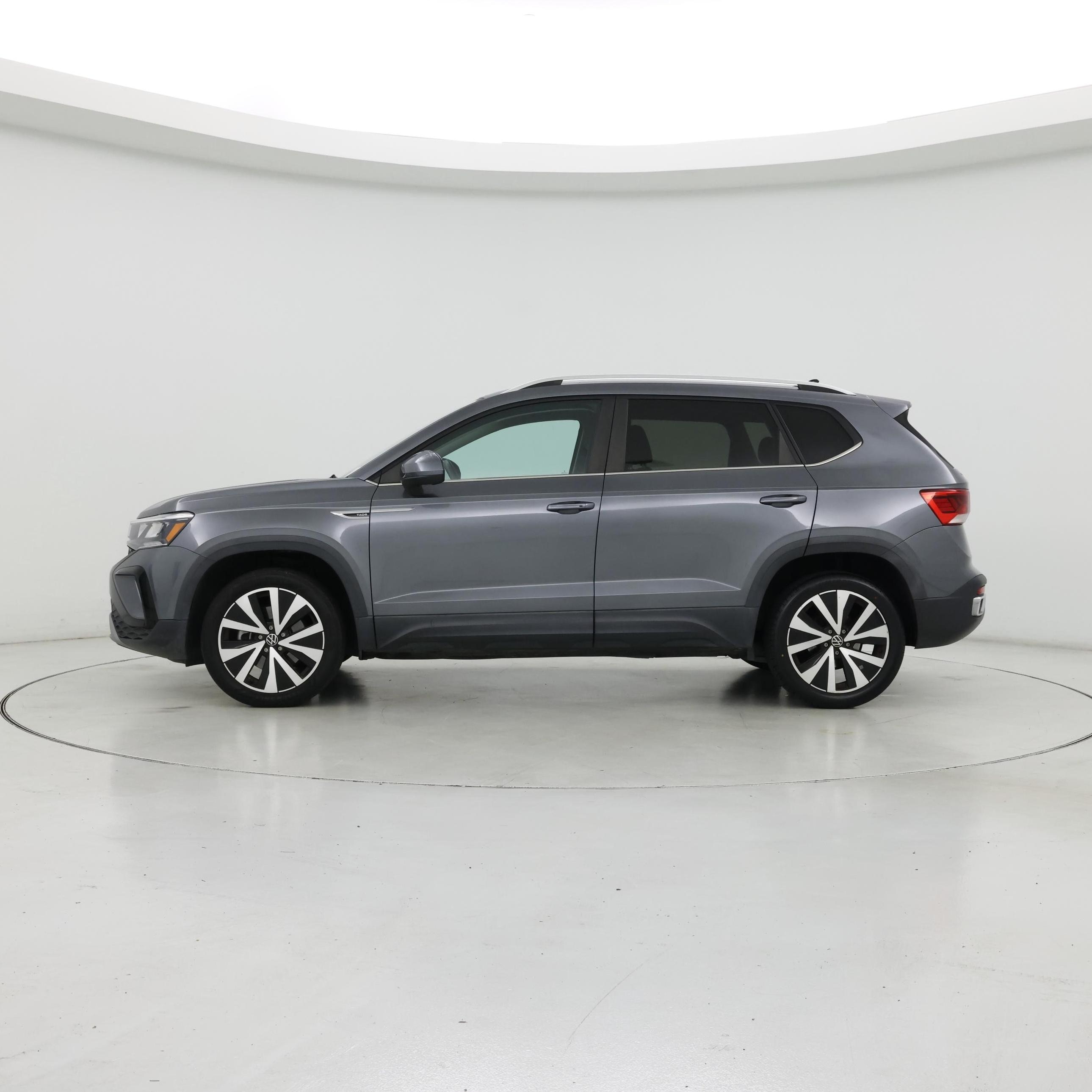 Thumbnail: 2022 Volkswagen Taos - 3