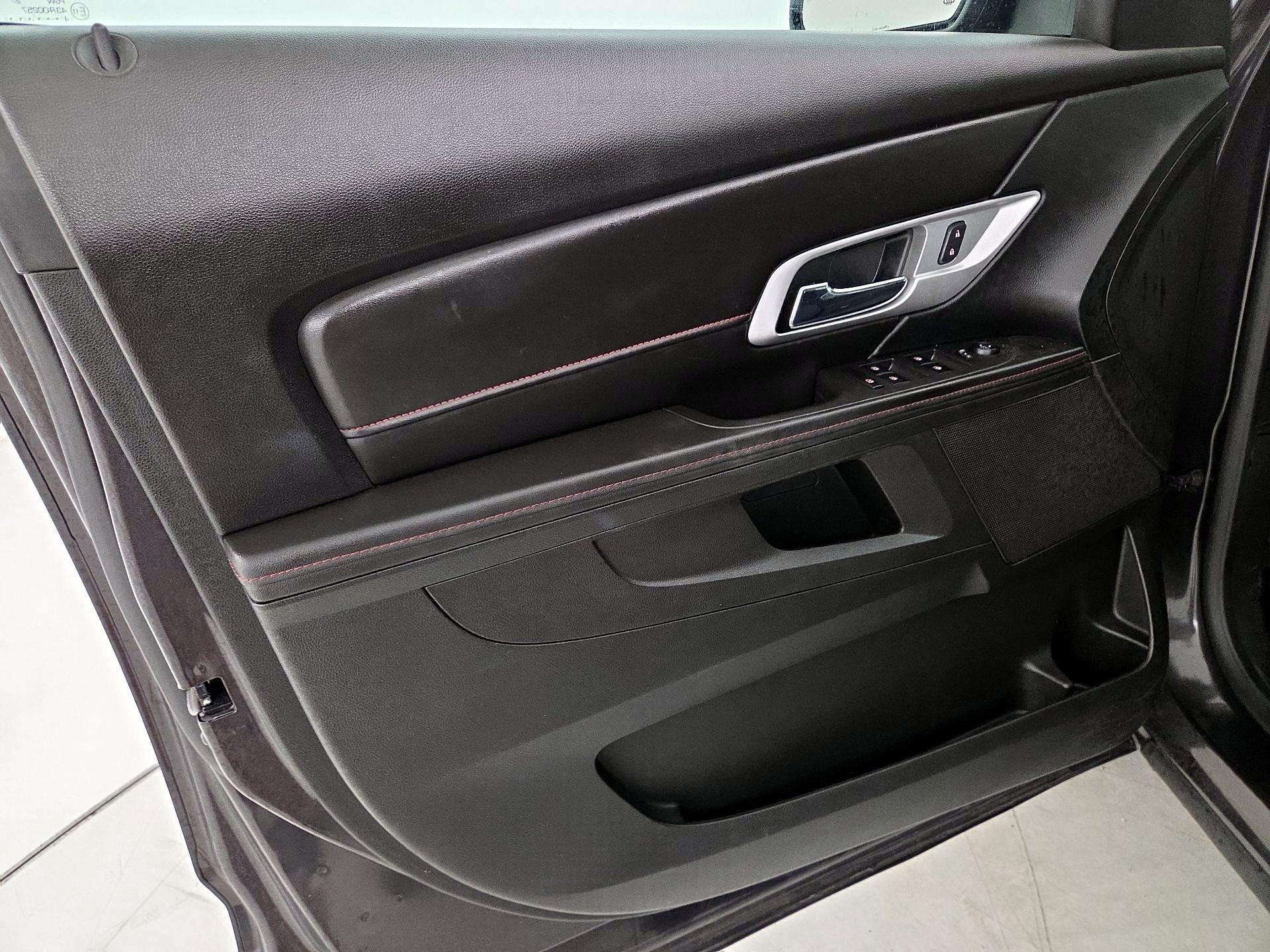 Thumbnail: 2015 GMC Terrain - 12