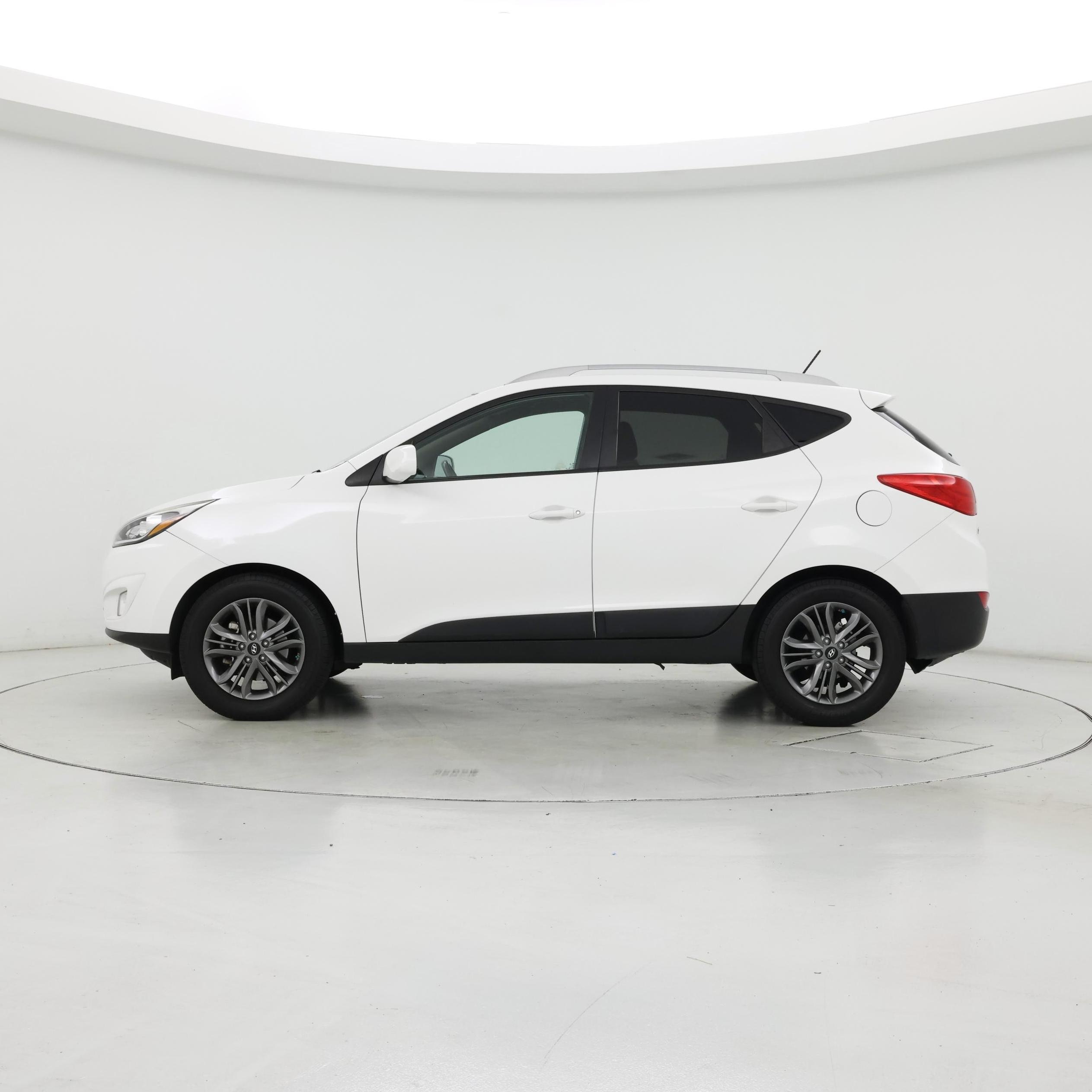 Thumbnail: 2015 Hyundai Tucson - 3