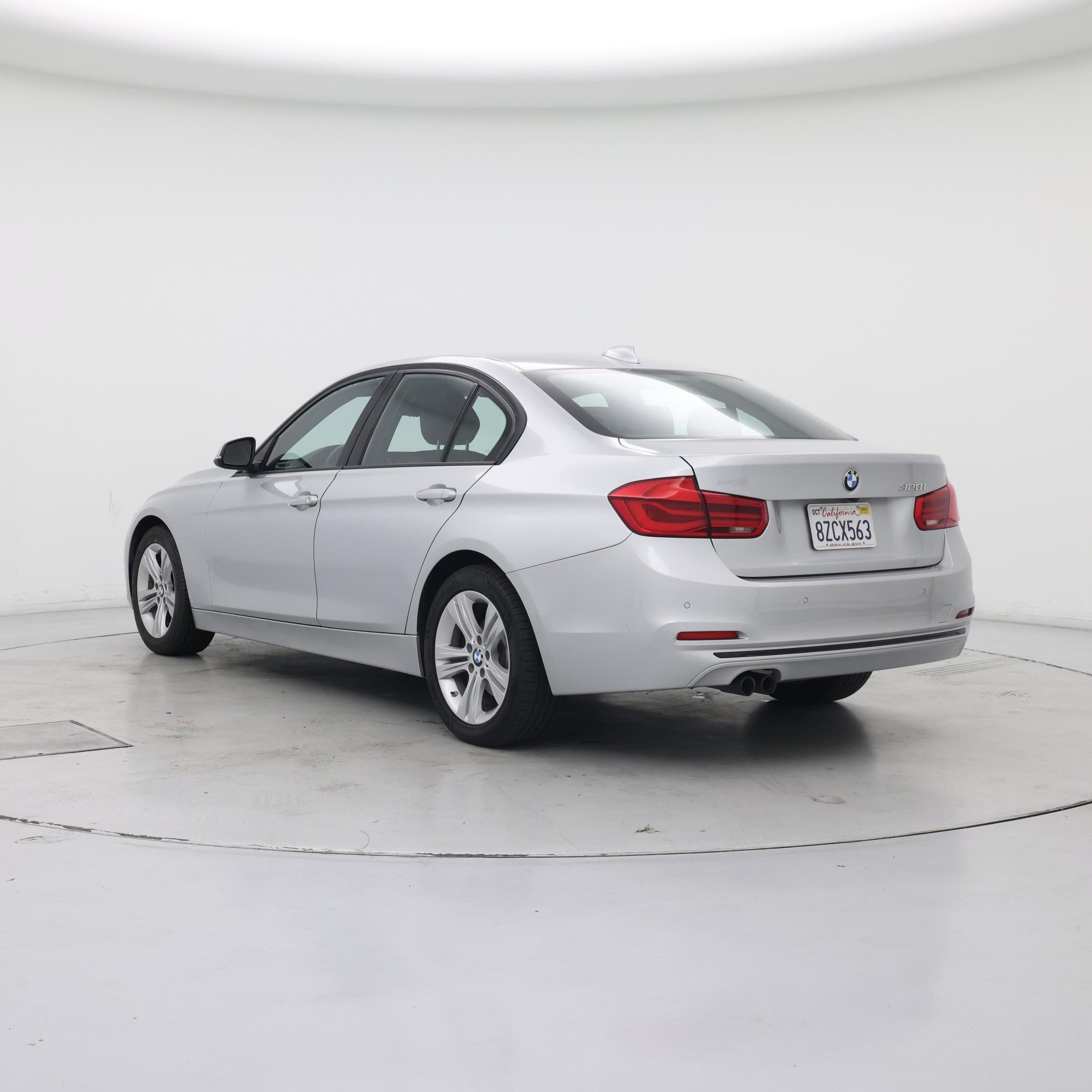 Thumbnail: 2016 BMW 3 Series - 2