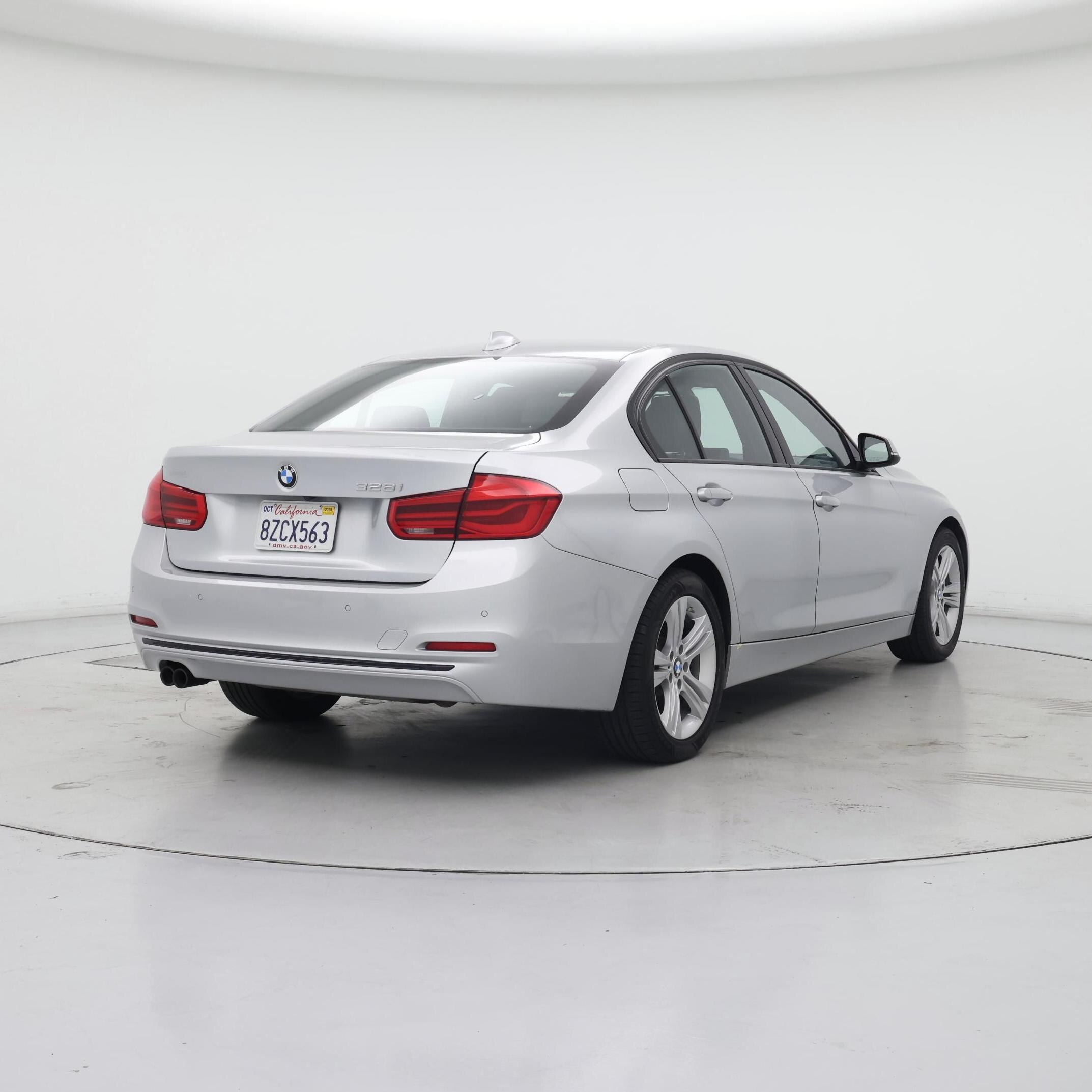 Thumbnail: 2016 BMW 3 Series - 8