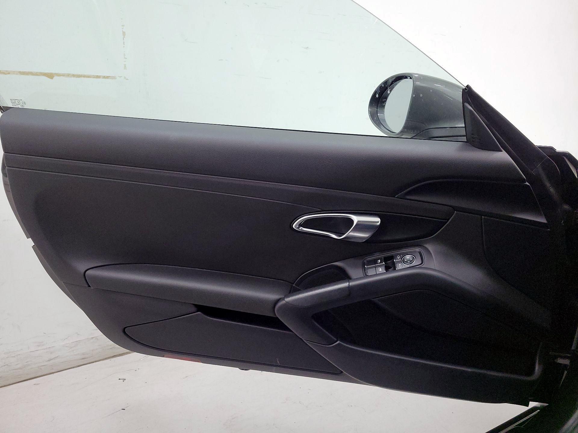 Thumbnail: 2019 Porsche 718 Cayman - 12