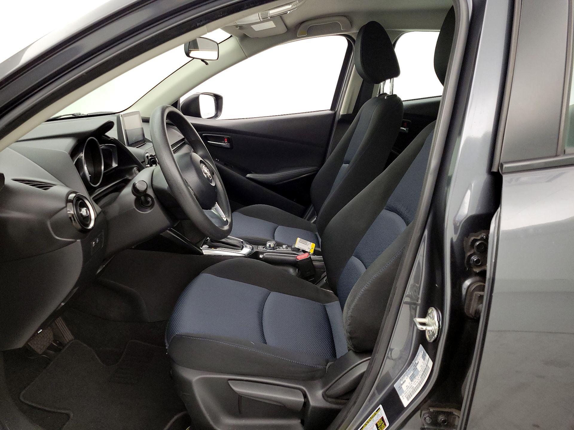 Thumbnail: 2017 Toyota Yaris iA - 11