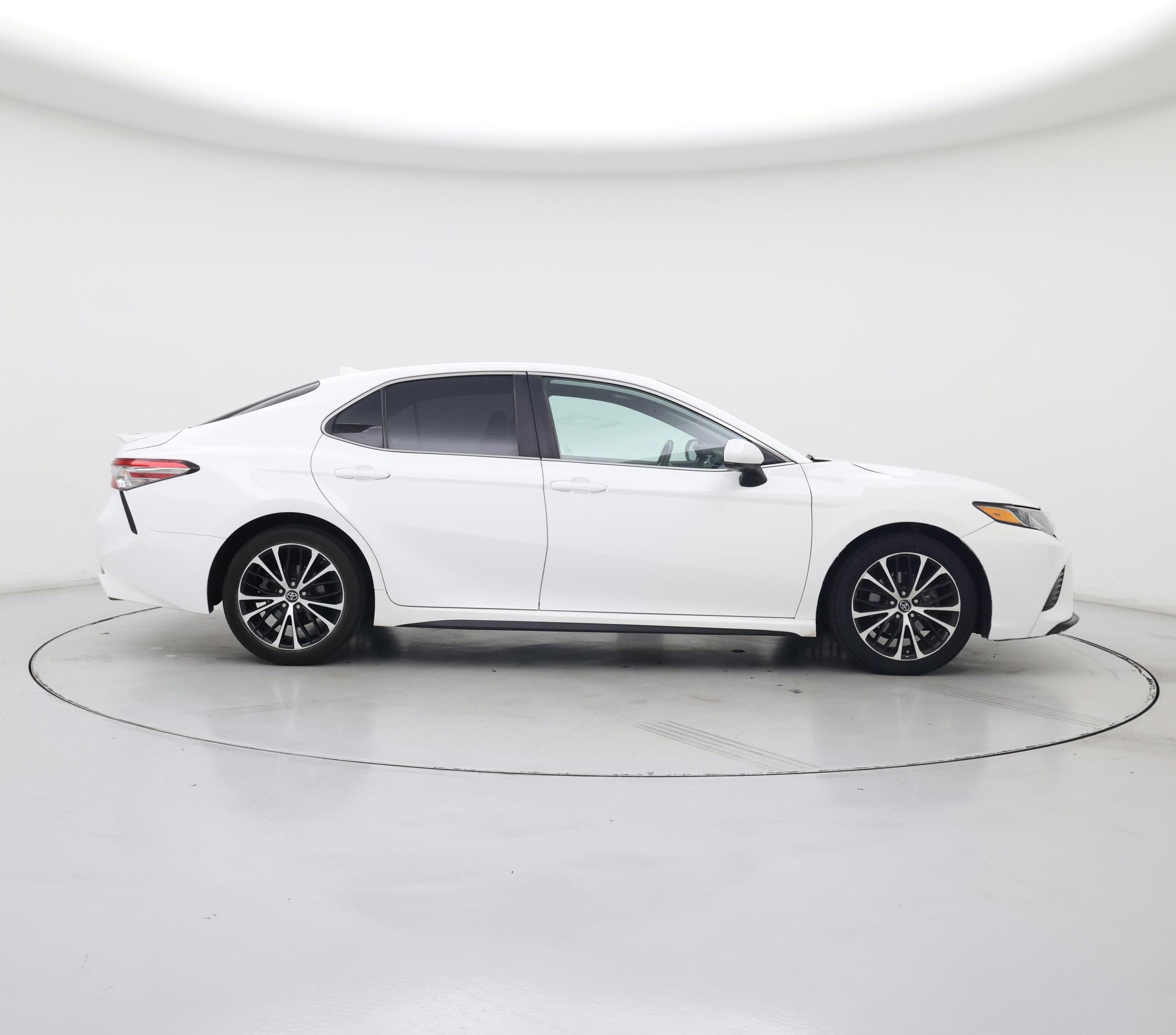 Thumbnail: 2019 Toyota Camry - 7