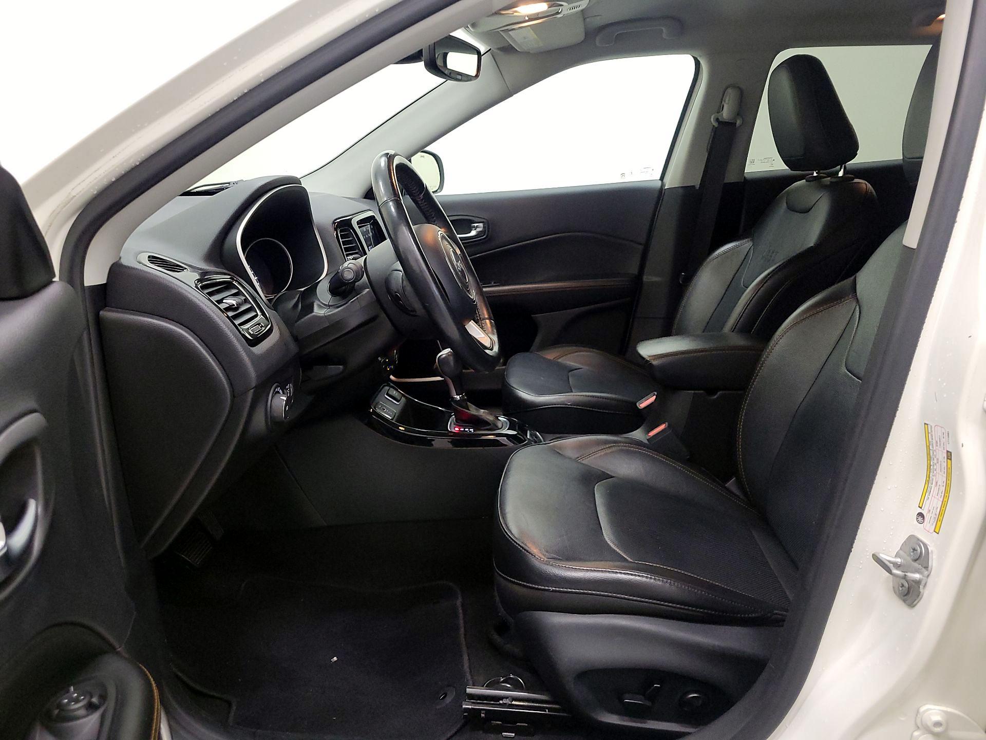 Thumbnail: 2020 Jeep Compass - 11