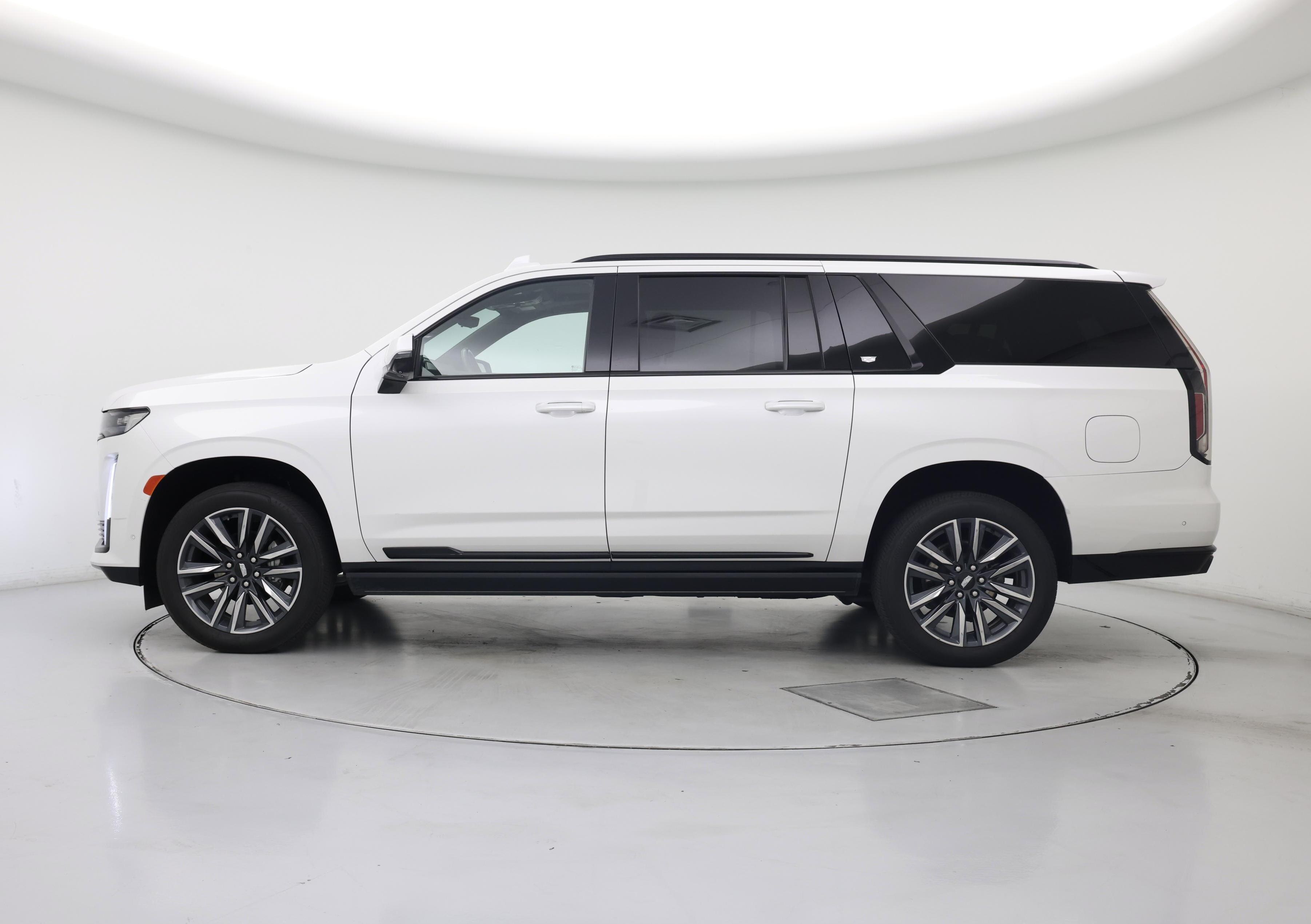 Thumbnail: 2022 Cadillac Escalade - 3