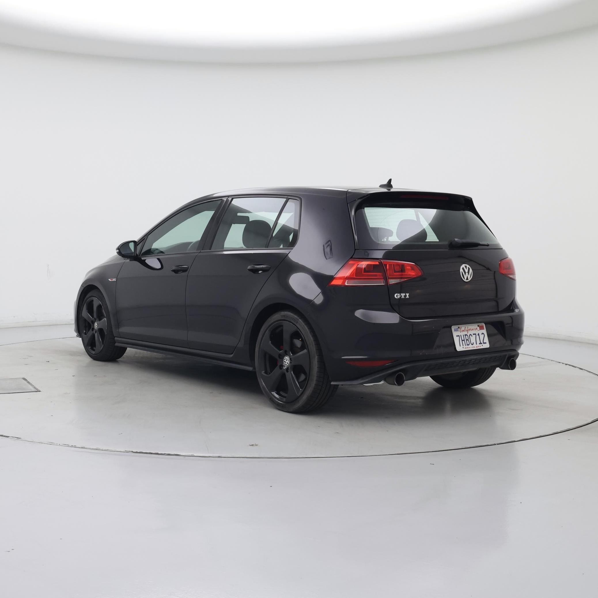 Thumbnail: 2015 Volkswagen Golf - 2