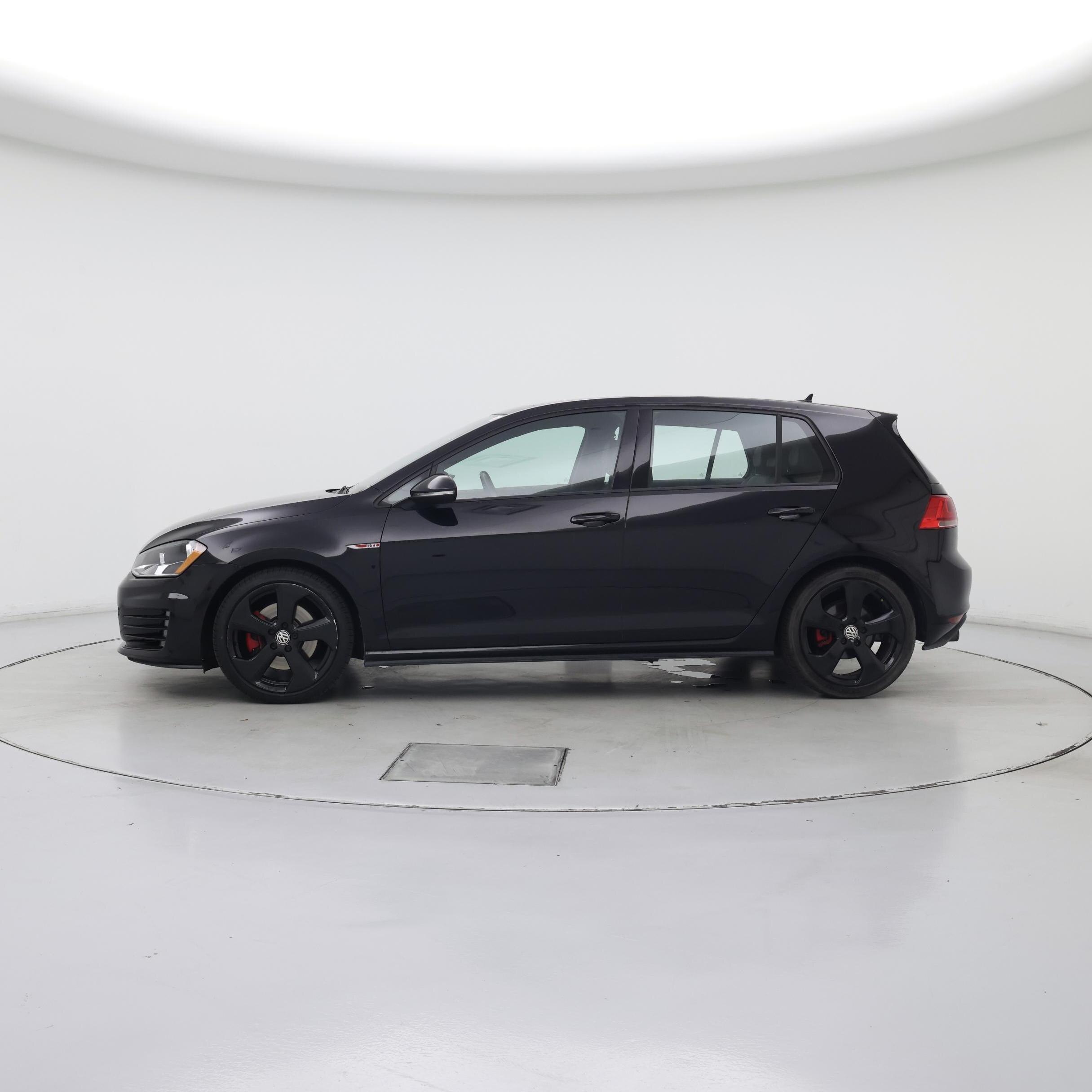 Thumbnail: 2015 Volkswagen Golf - 3