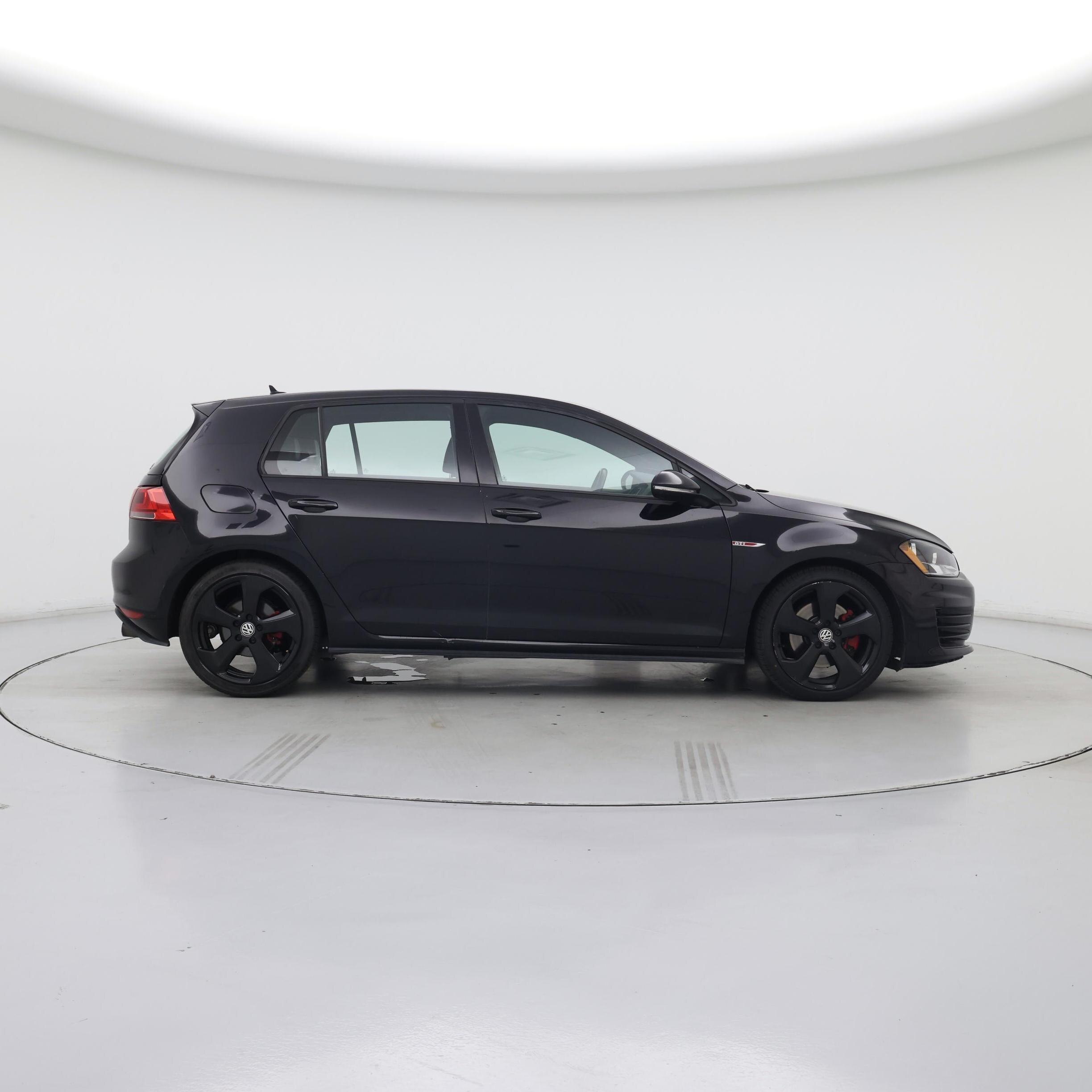 Thumbnail: 2015 Volkswagen Golf - 7