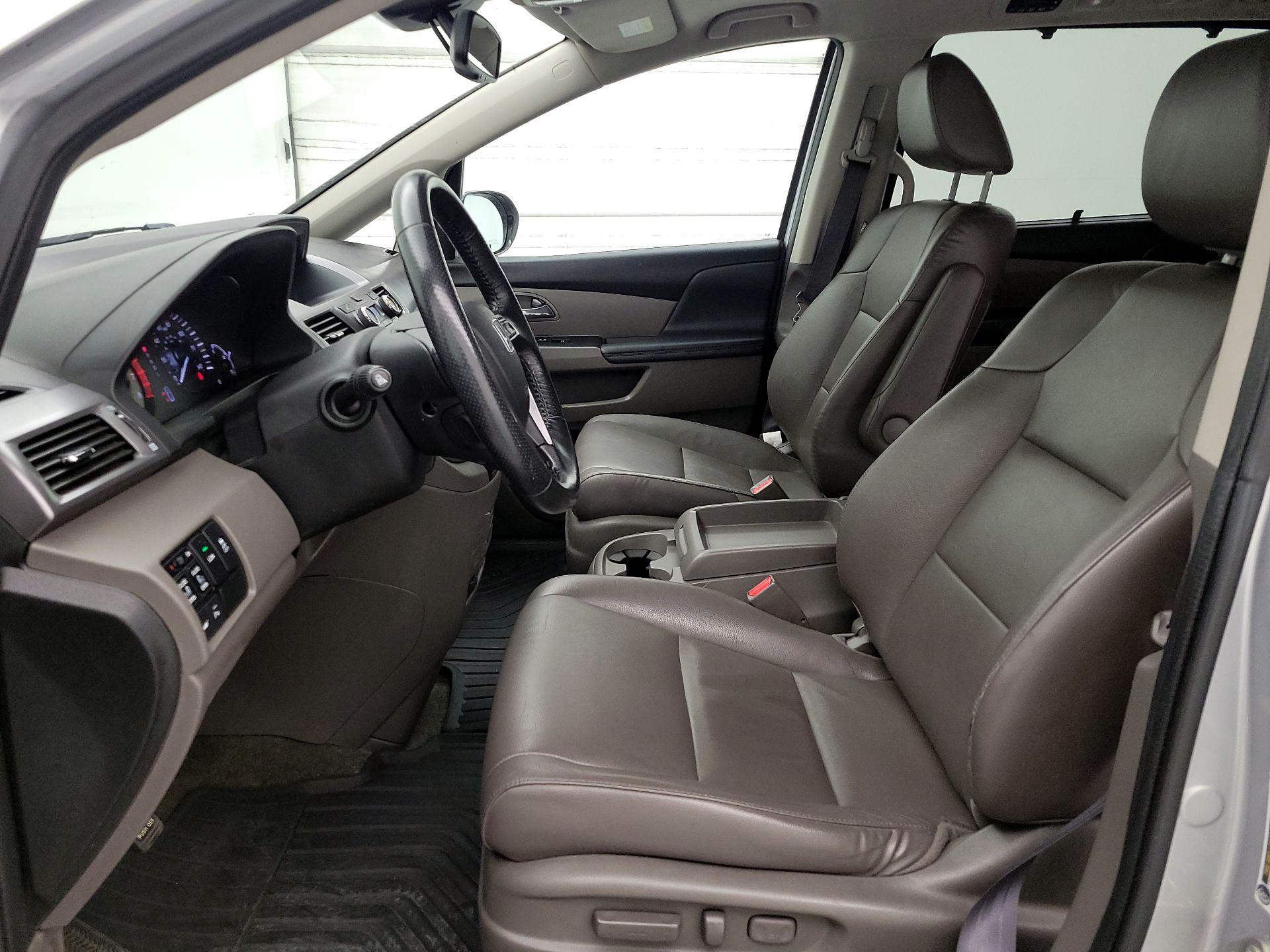 Thumbnail: 2014 Honda Odyssey - 11