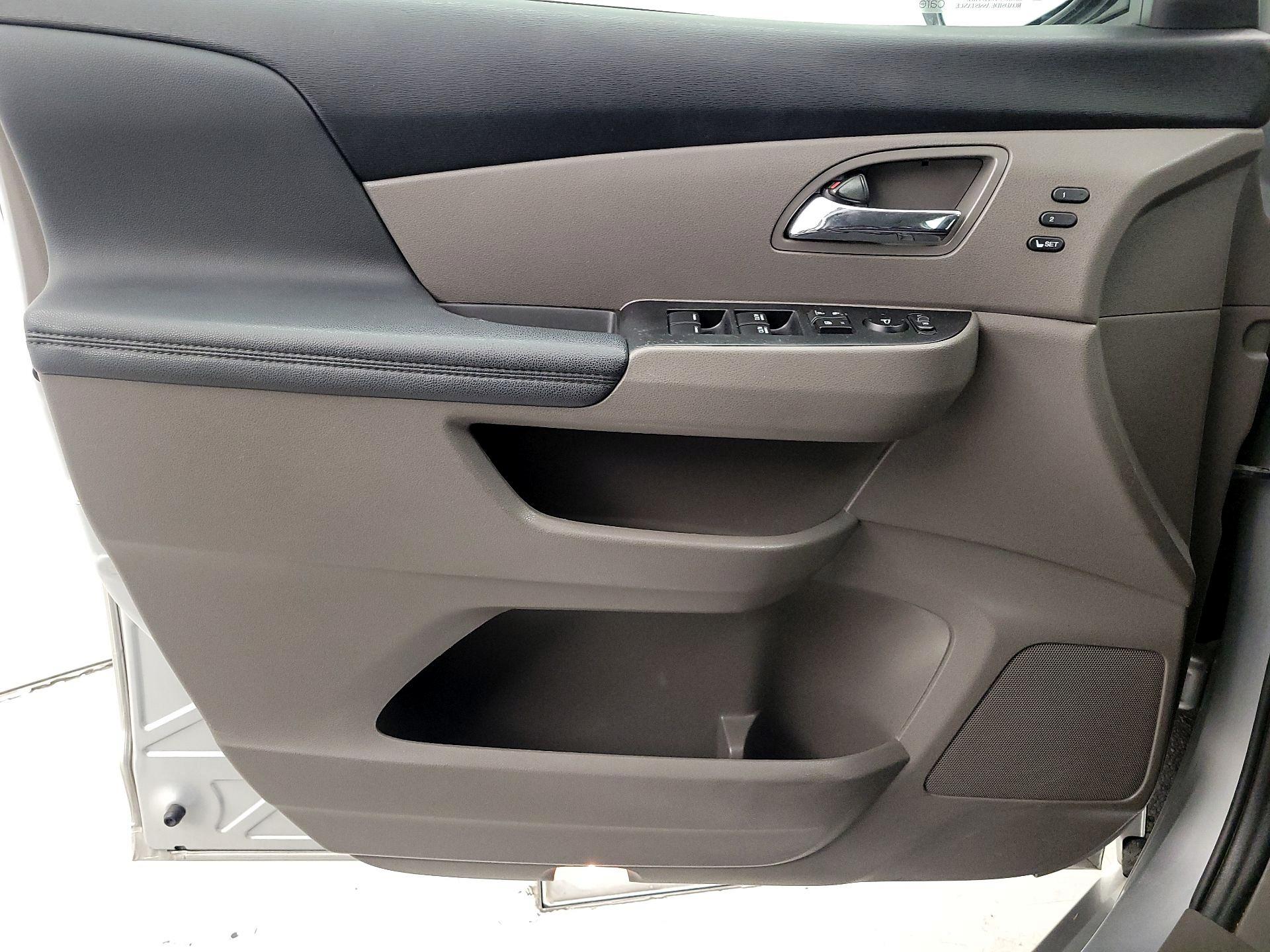Thumbnail: 2014 Honda Odyssey - 12