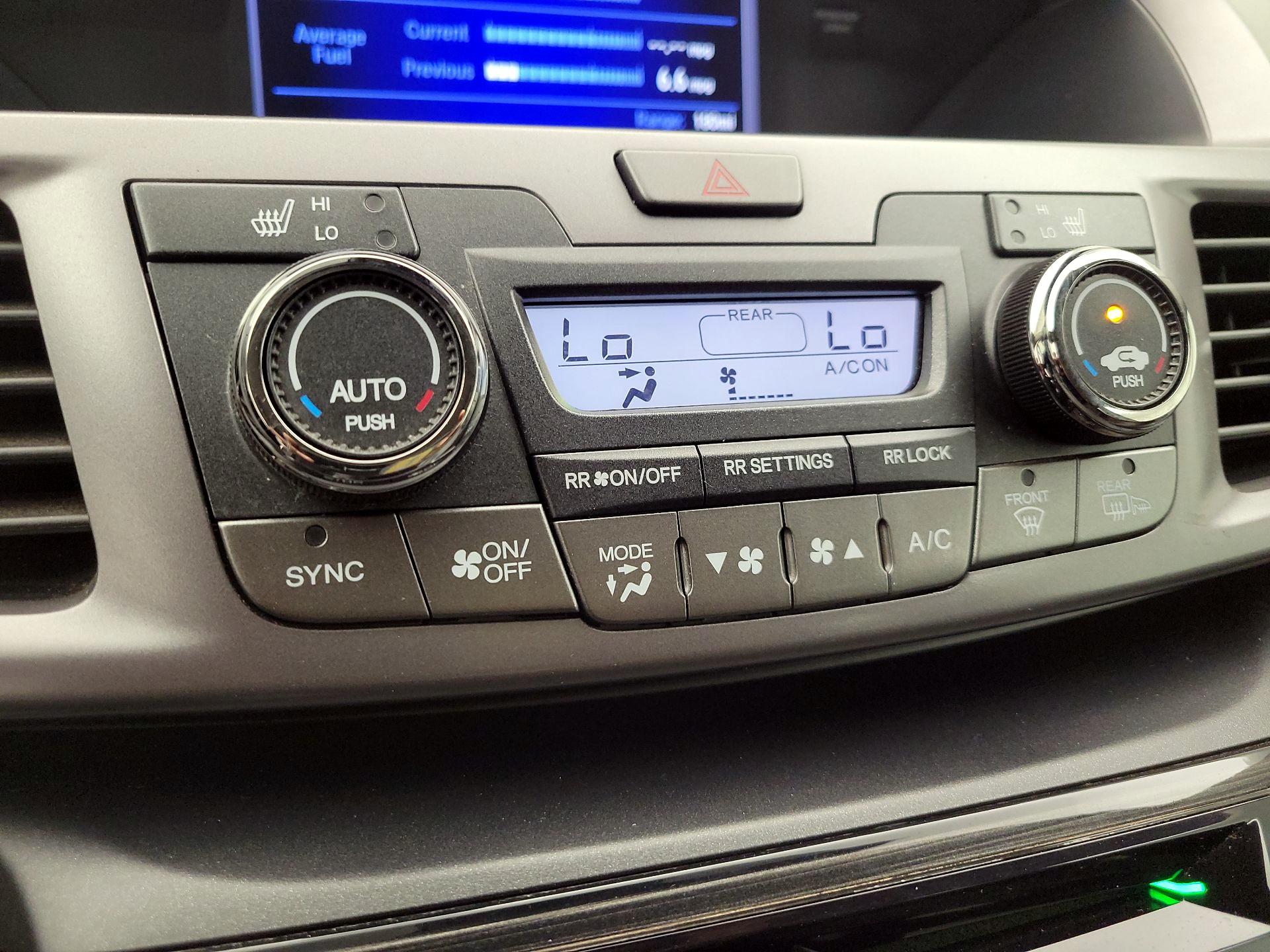 Thumbnail: 2014 Honda Odyssey - 17